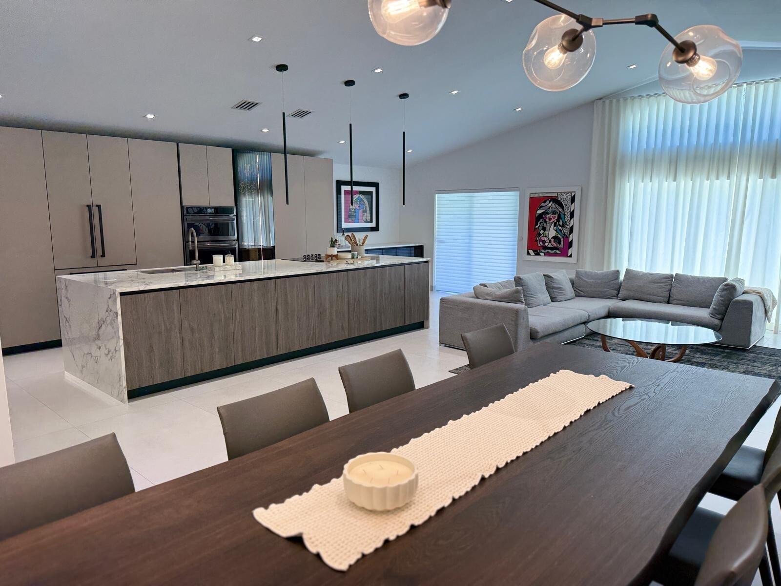 3380 SW 50th St Hollywood, FL 33312
