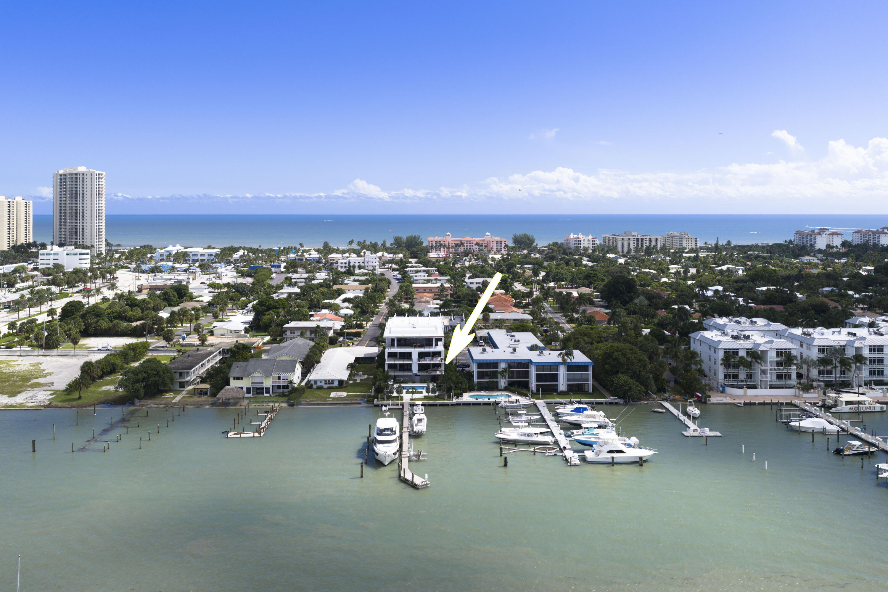 2323 Lk Dr #201 Singer Island, FL 33404