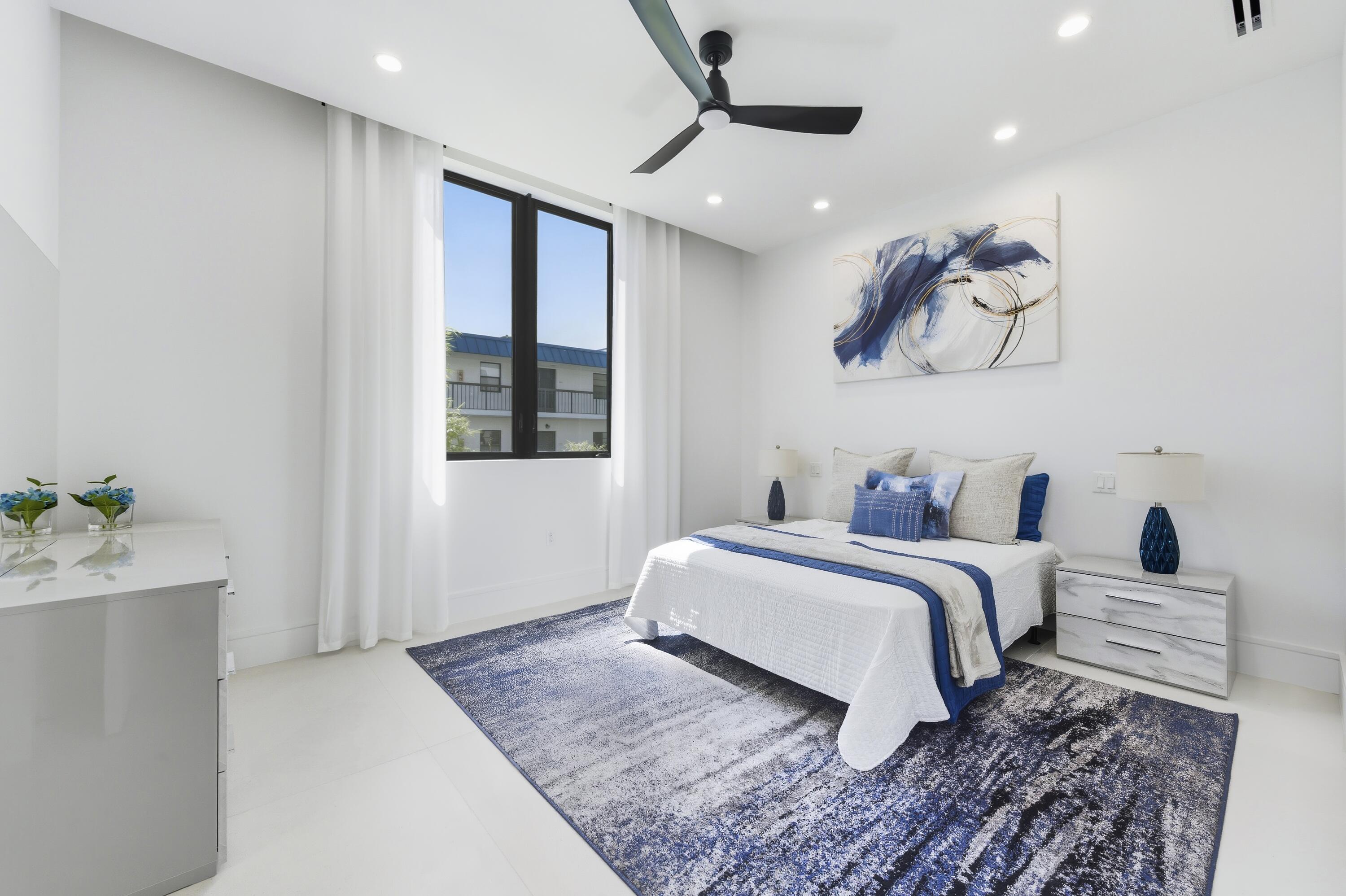 2323 Lk Dr #201 Singer Island, FL 33404