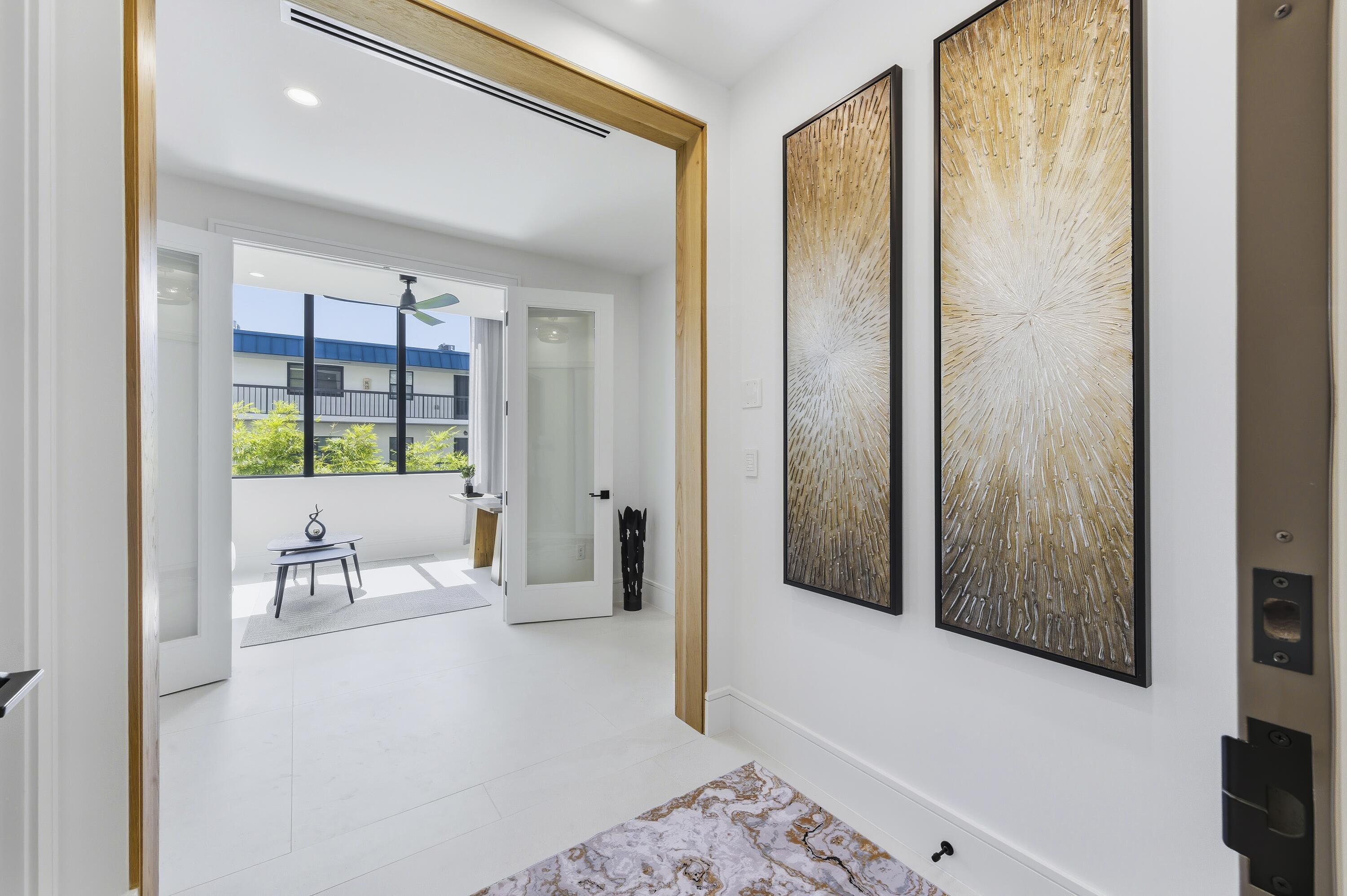 2323 Lk Dr #201 Singer Island, FL 33404