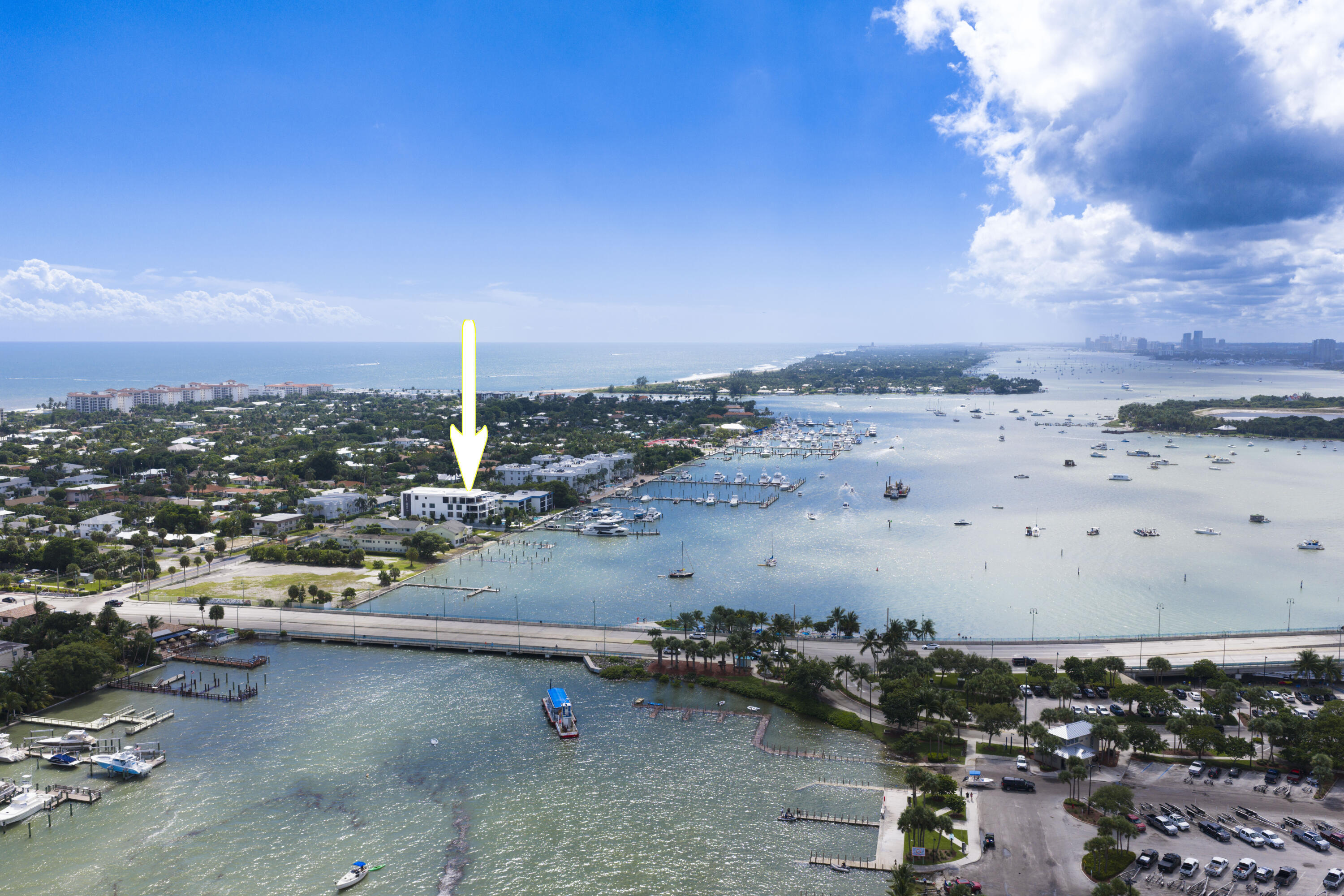 2323 Lk Dr #201 Singer Island, FL 33404
