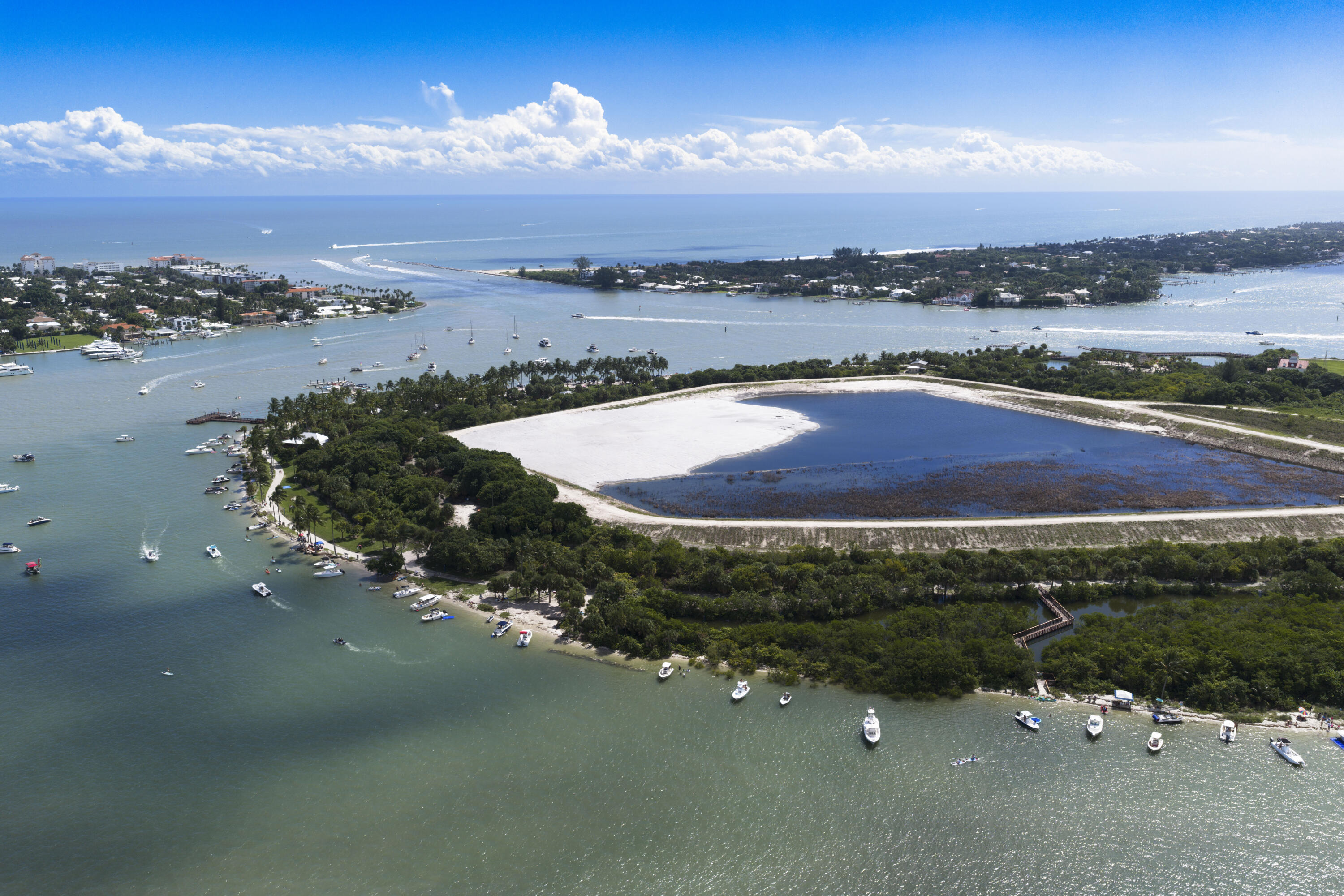 2323 Lk Dr #201 Singer Island, FL 33404