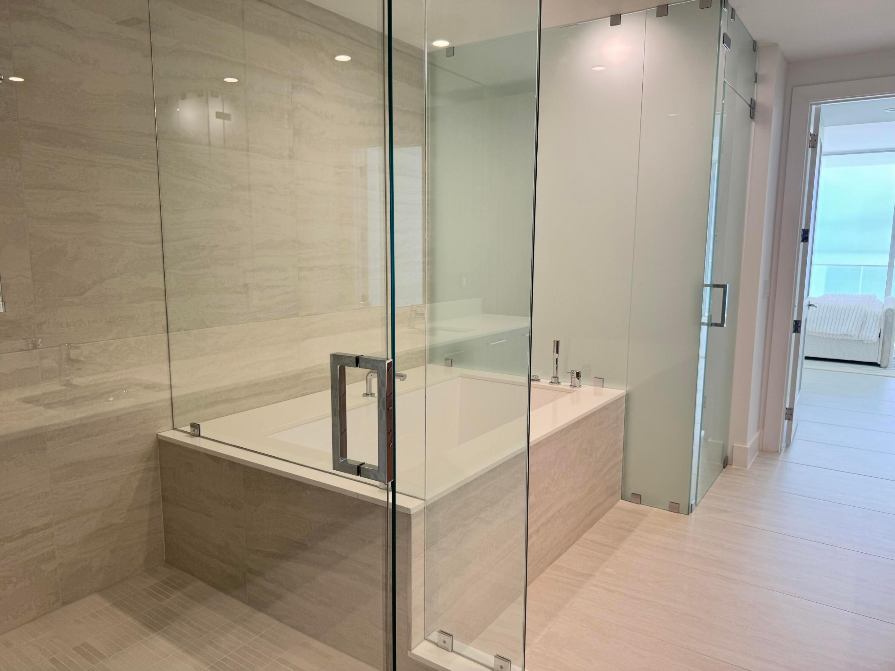 153 N Seabreeze Blvd #2401-S Fort Lauderdale, FL 33304
