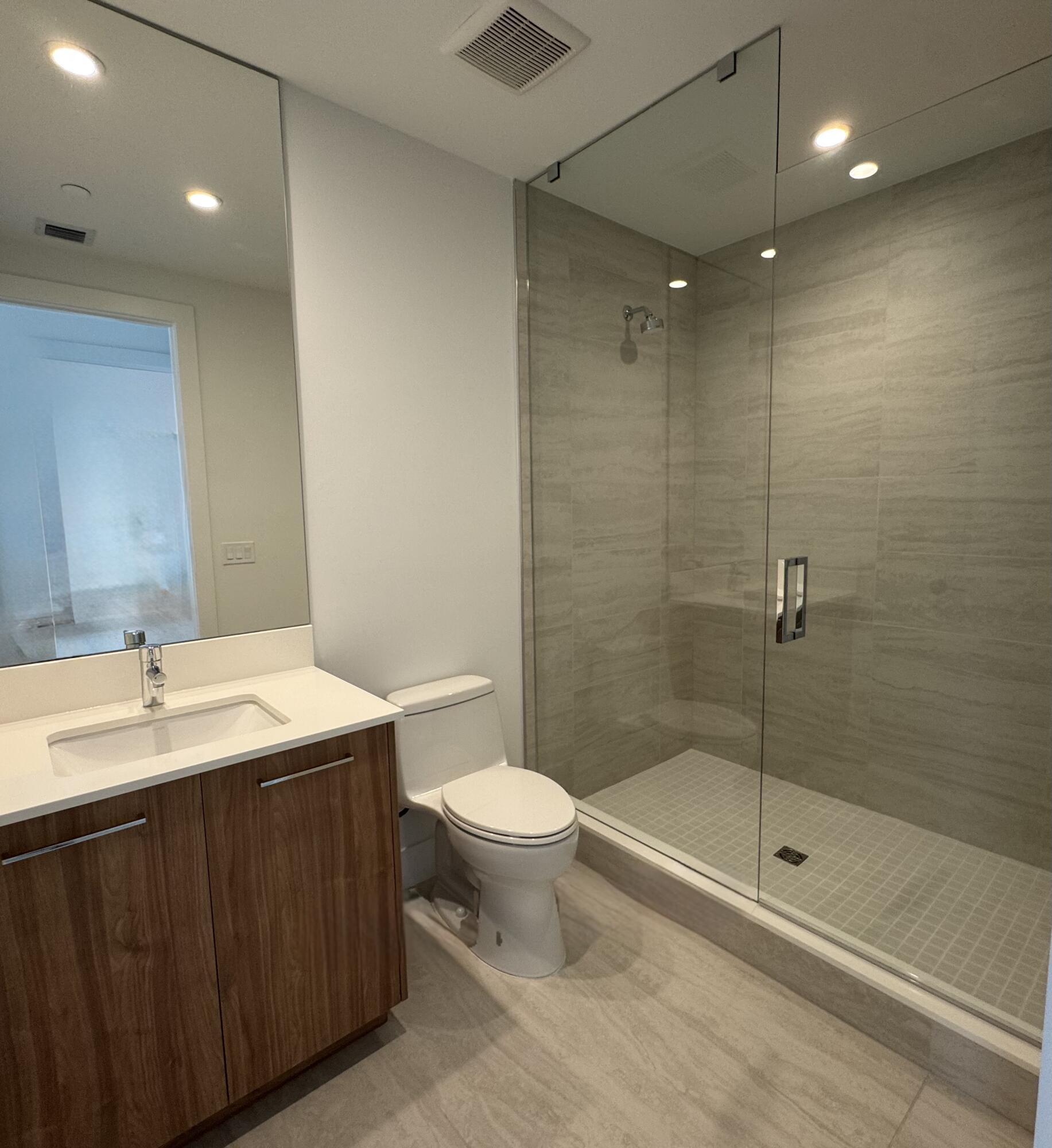 153 N Seabreeze Blvd #2401-S Fort Lauderdale, FL 33304