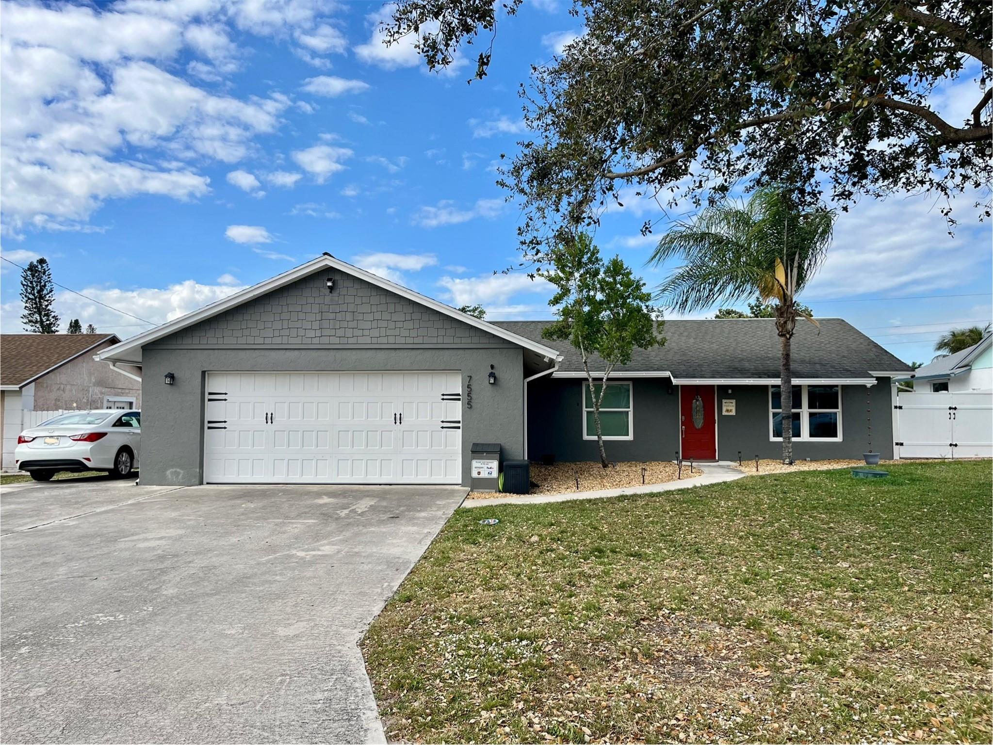 7555 SE Crane St,Hobe Sound, FL 33455