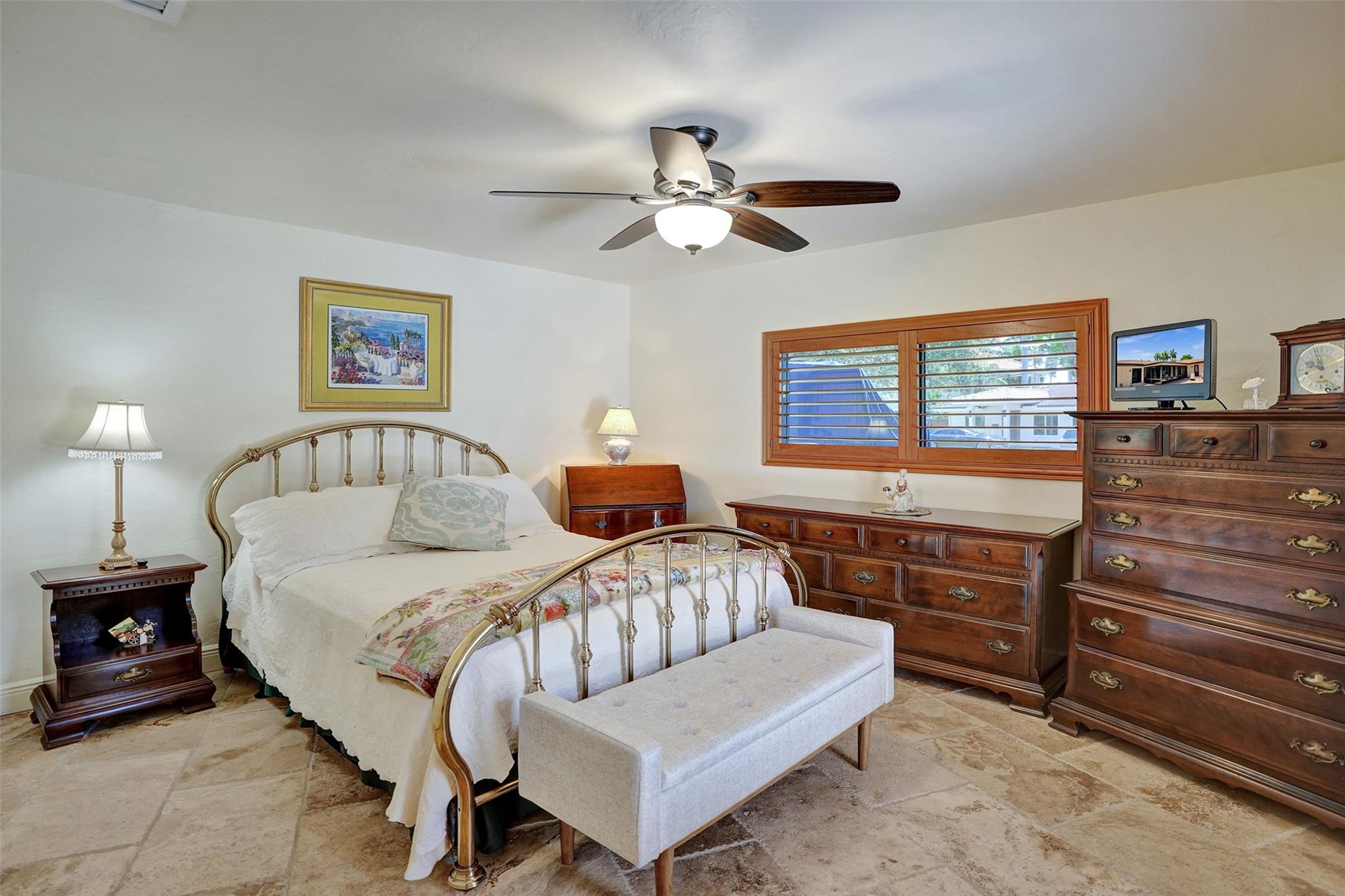 2000 NE 31st Ave Fort Lauderdale, FL 33305