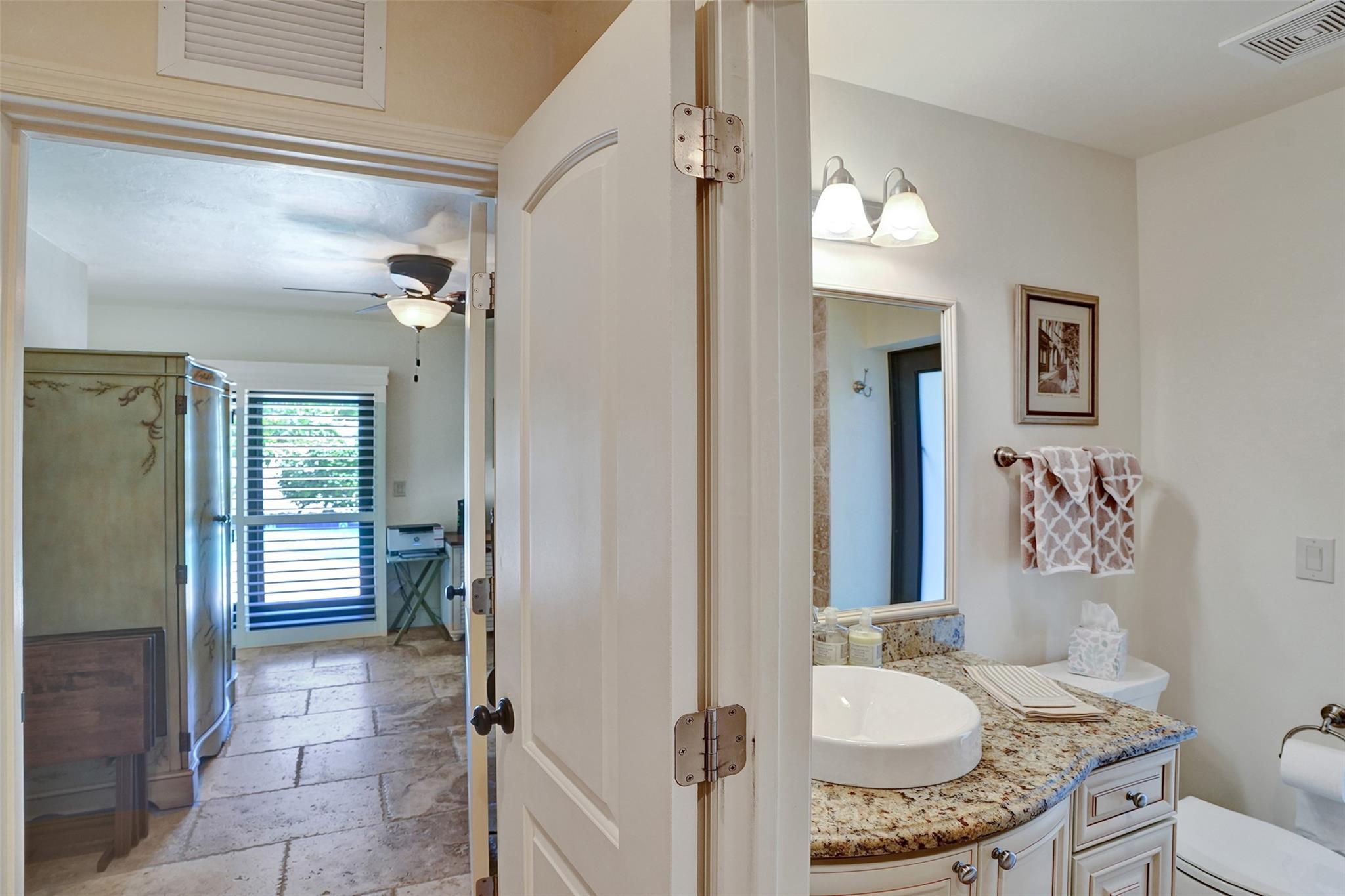 2000 NE 31st Ave Fort Lauderdale, FL 33305