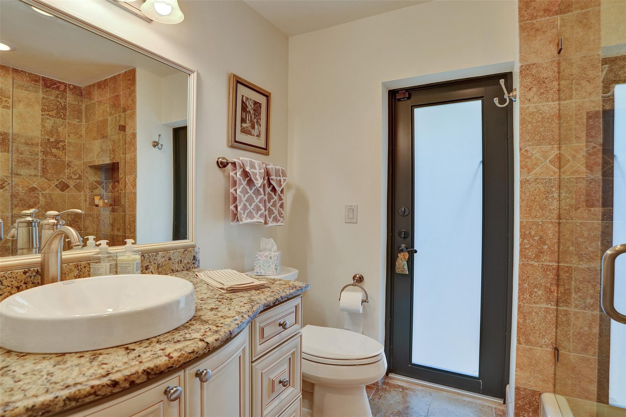 2000 NE 31st Ave Fort Lauderdale, FL 33305