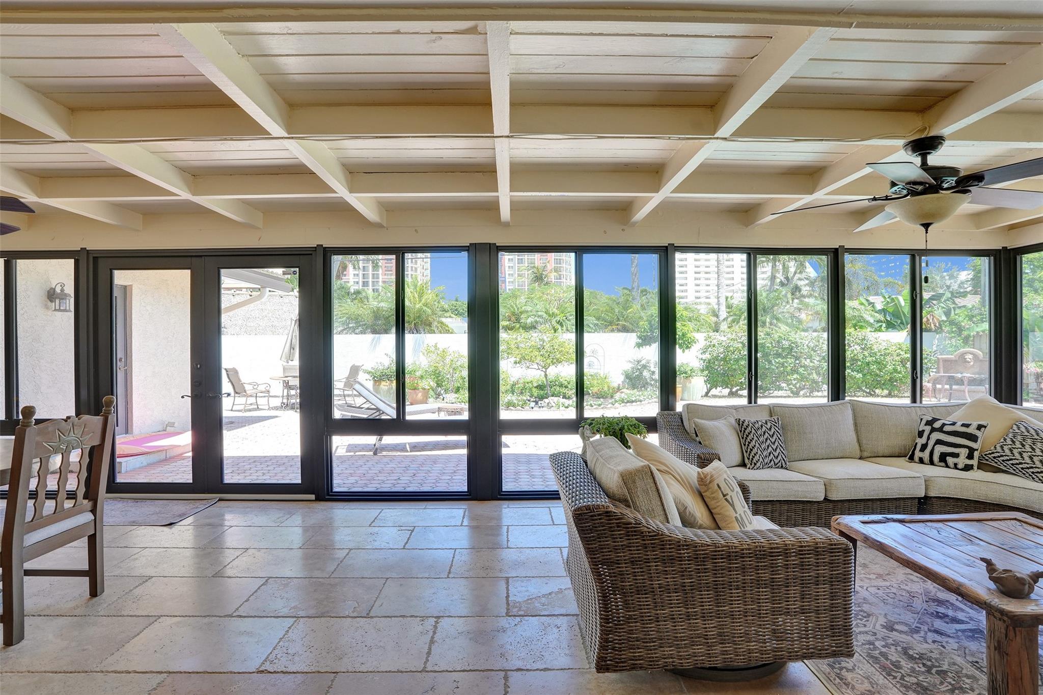 2000 NE 31st Ave Fort Lauderdale, FL 33305