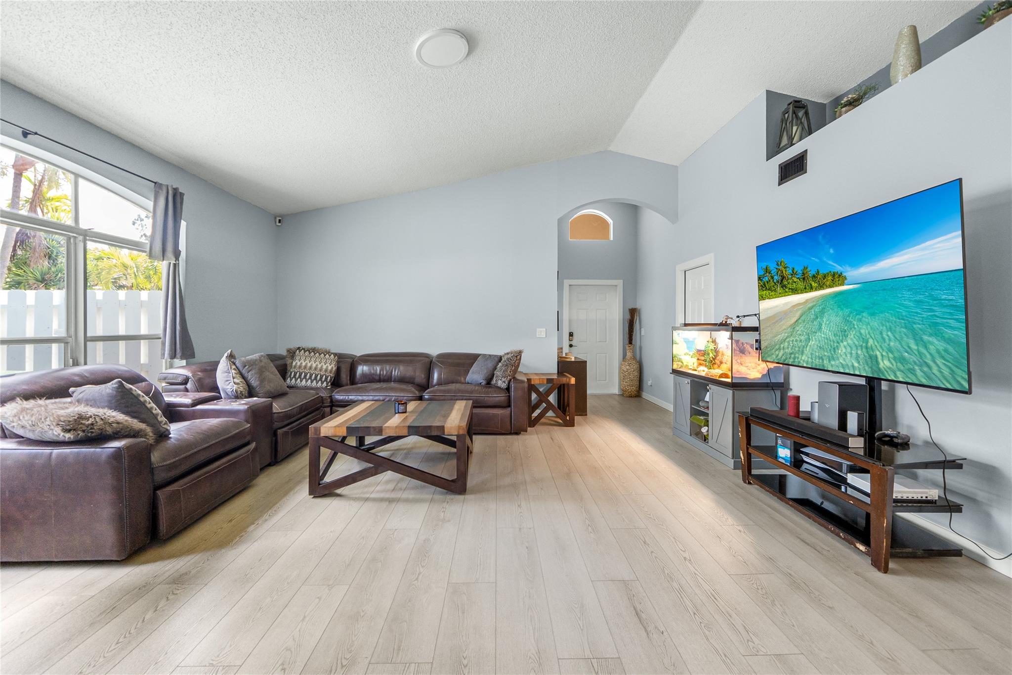 801 NW 130th Ave Pembroke Pines, FL 33028