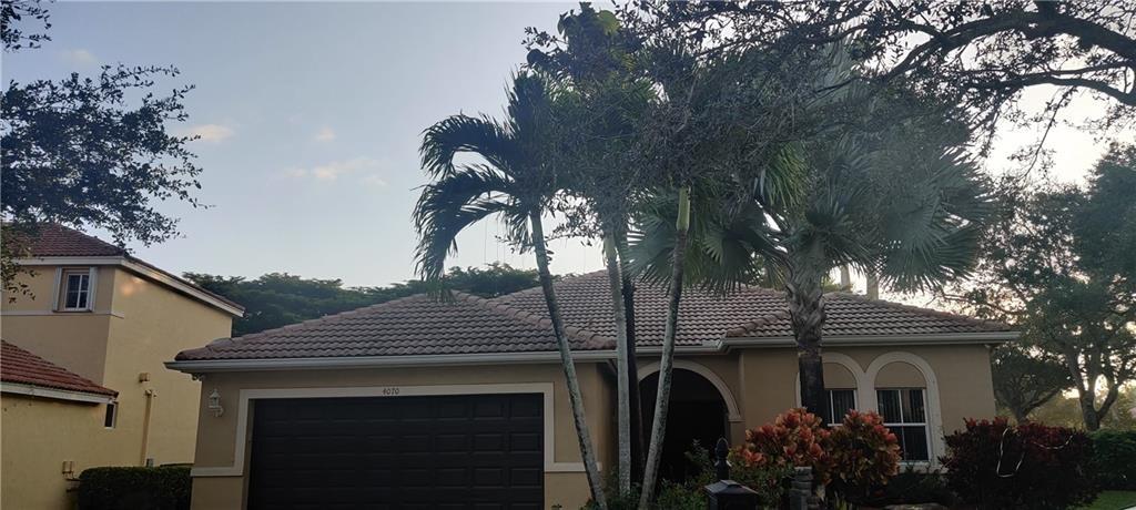 4070 Palmetto Trl