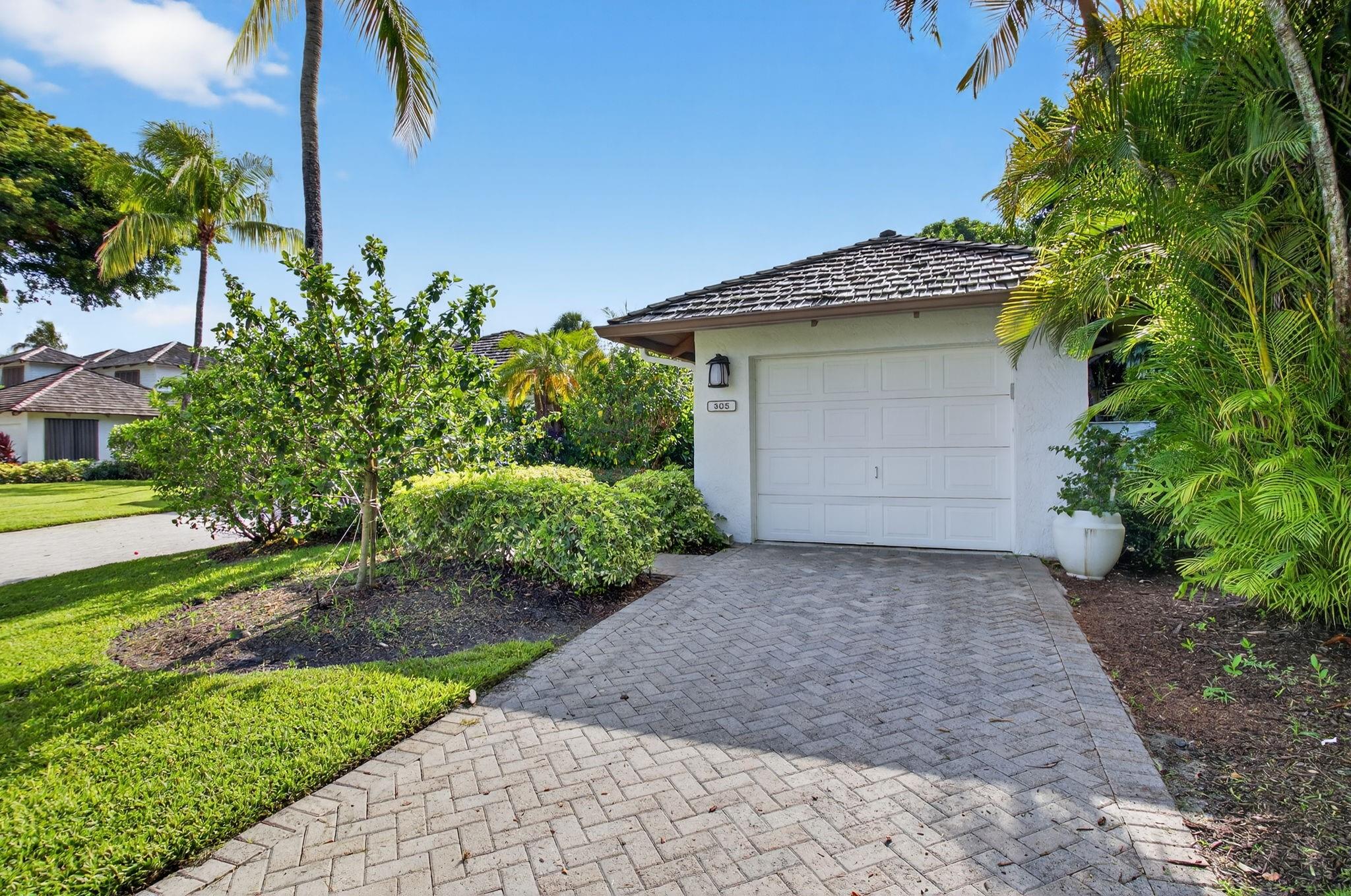 19452 Waters Reach Ln 305th Ln #305