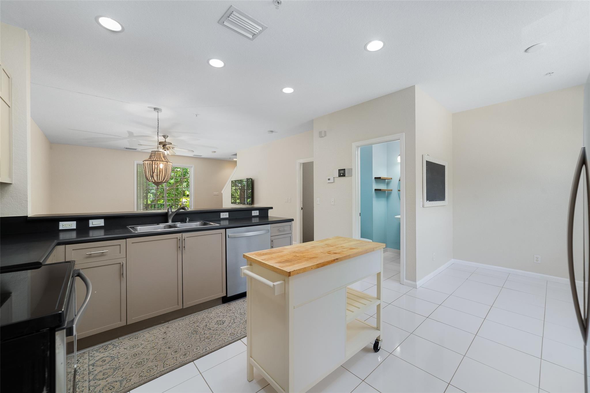 463 Schoolhouse Rd Jupiter, FL 33458