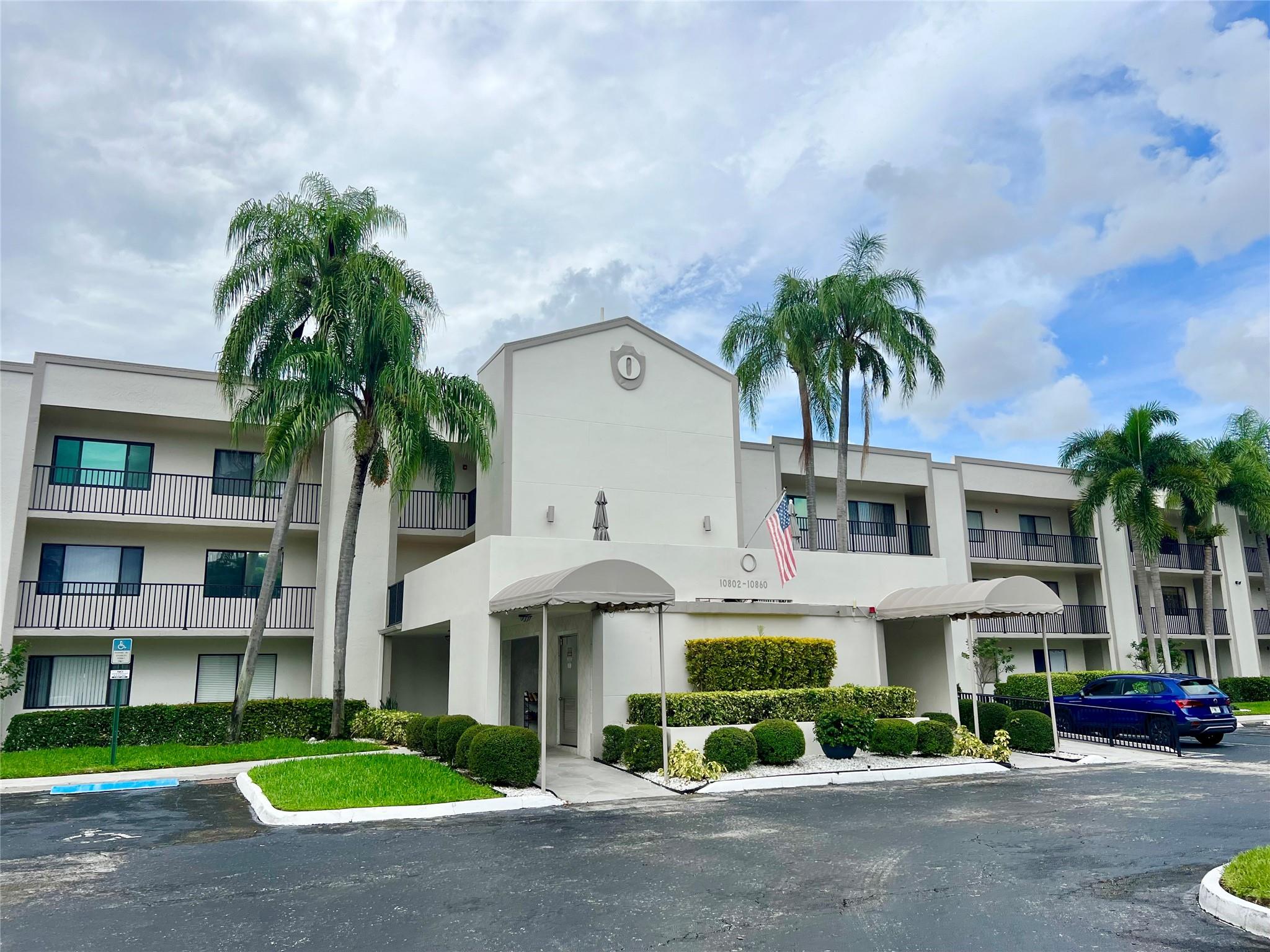 10842 W Clairmont Cir #310