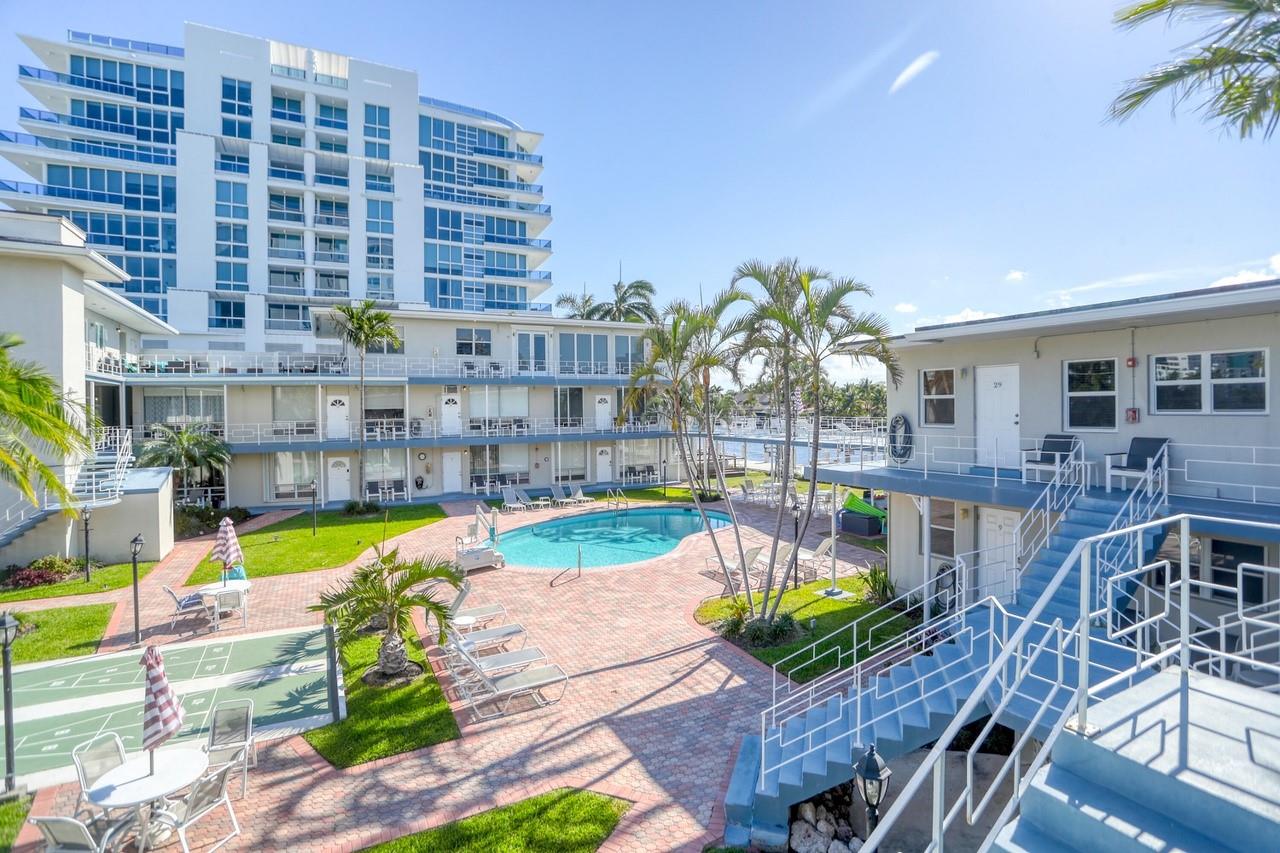 741 Bayshore Dr #32N