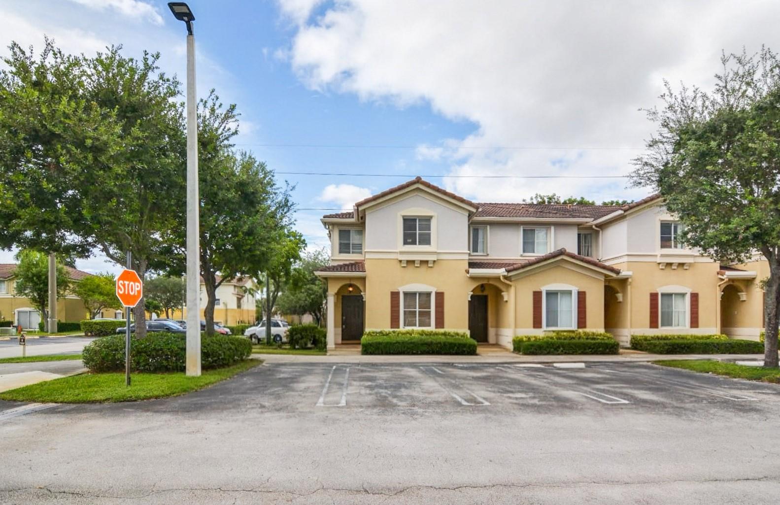 8822 W Flagler St #1-39