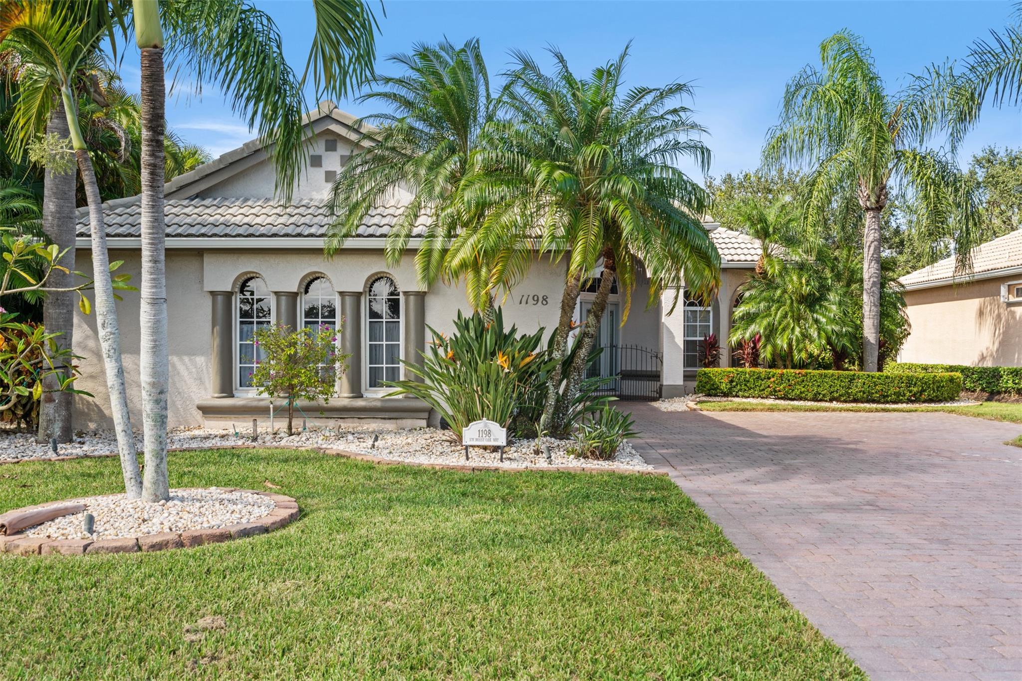 1198 NW Mossy Oak Way