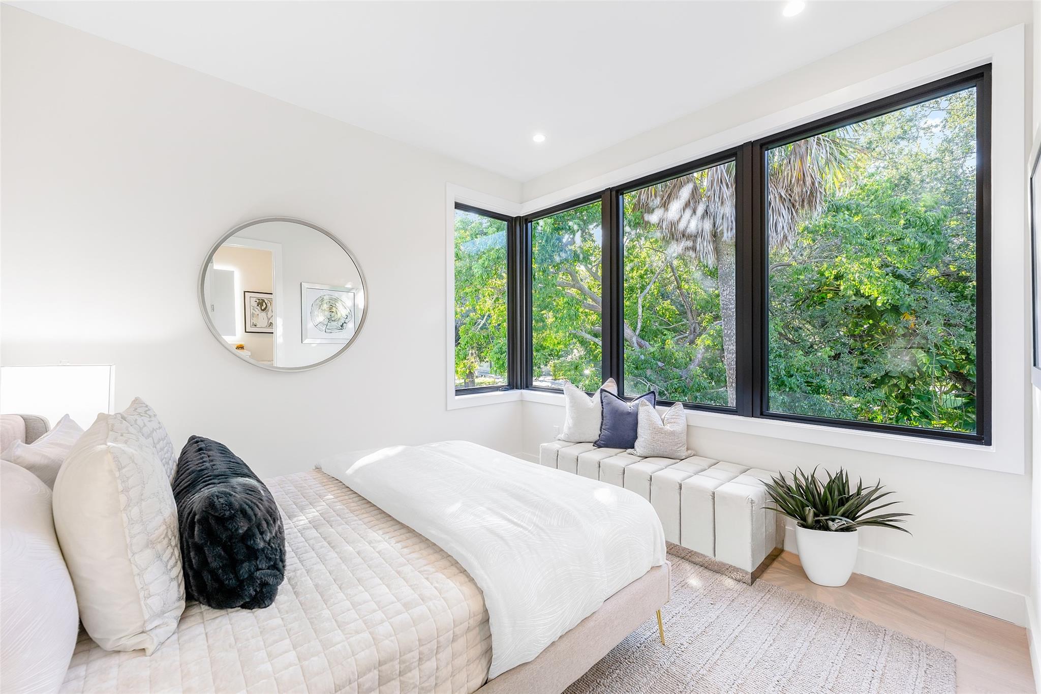 1544 Ponce De Leon Dr Fort Lauderdale, FL 33301