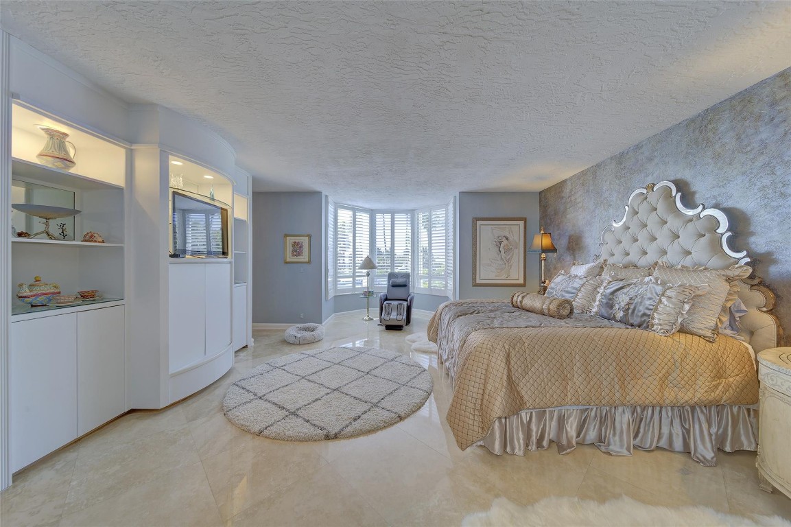 1073 Hillsboro Mile #1-S Hillsboro Beach, FL 33062