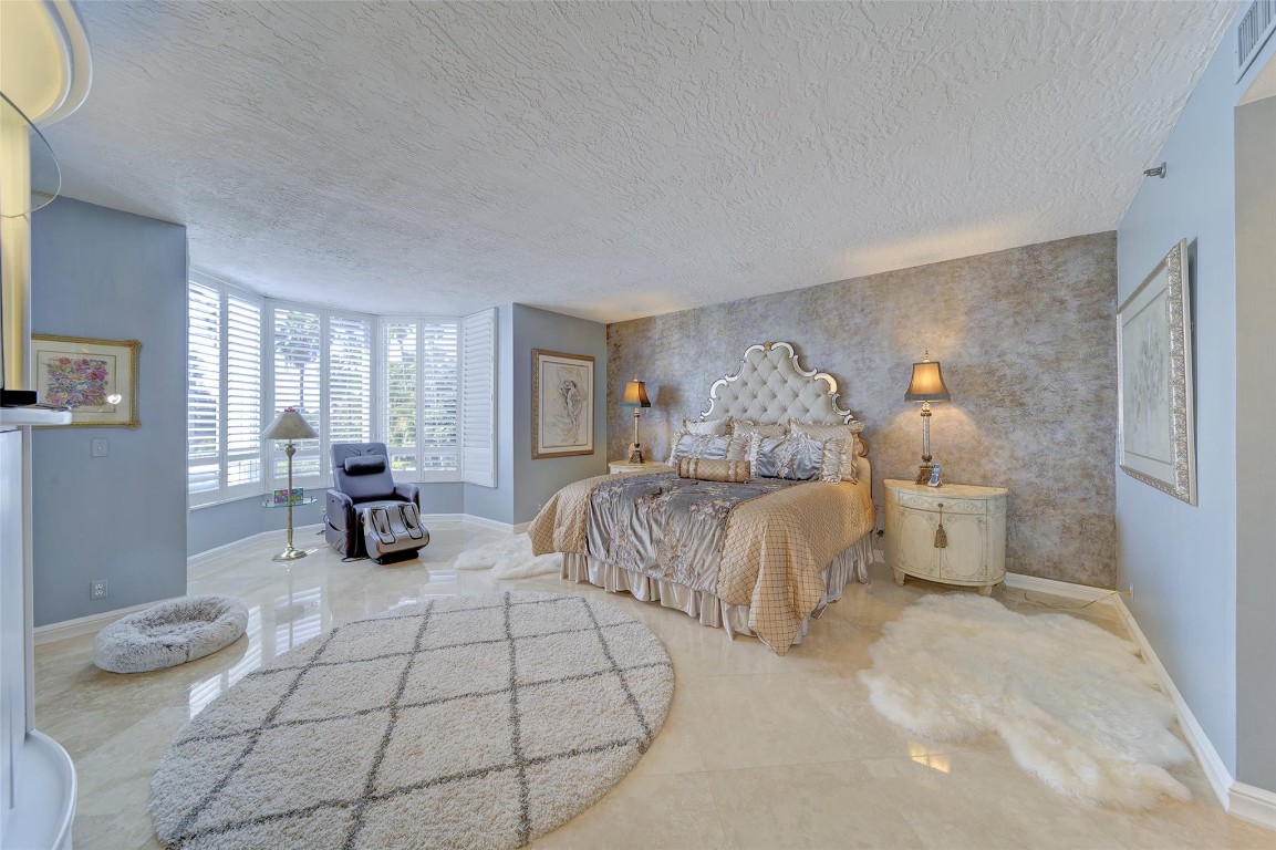 1073 Hillsboro Mile #1-S Hillsboro Beach, FL 33062