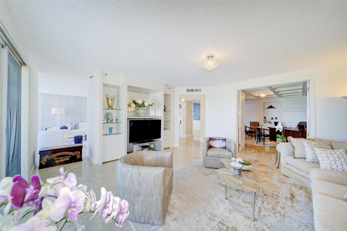 1073 Hillsboro Mile #1-S Hillsboro Beach, FL 33062