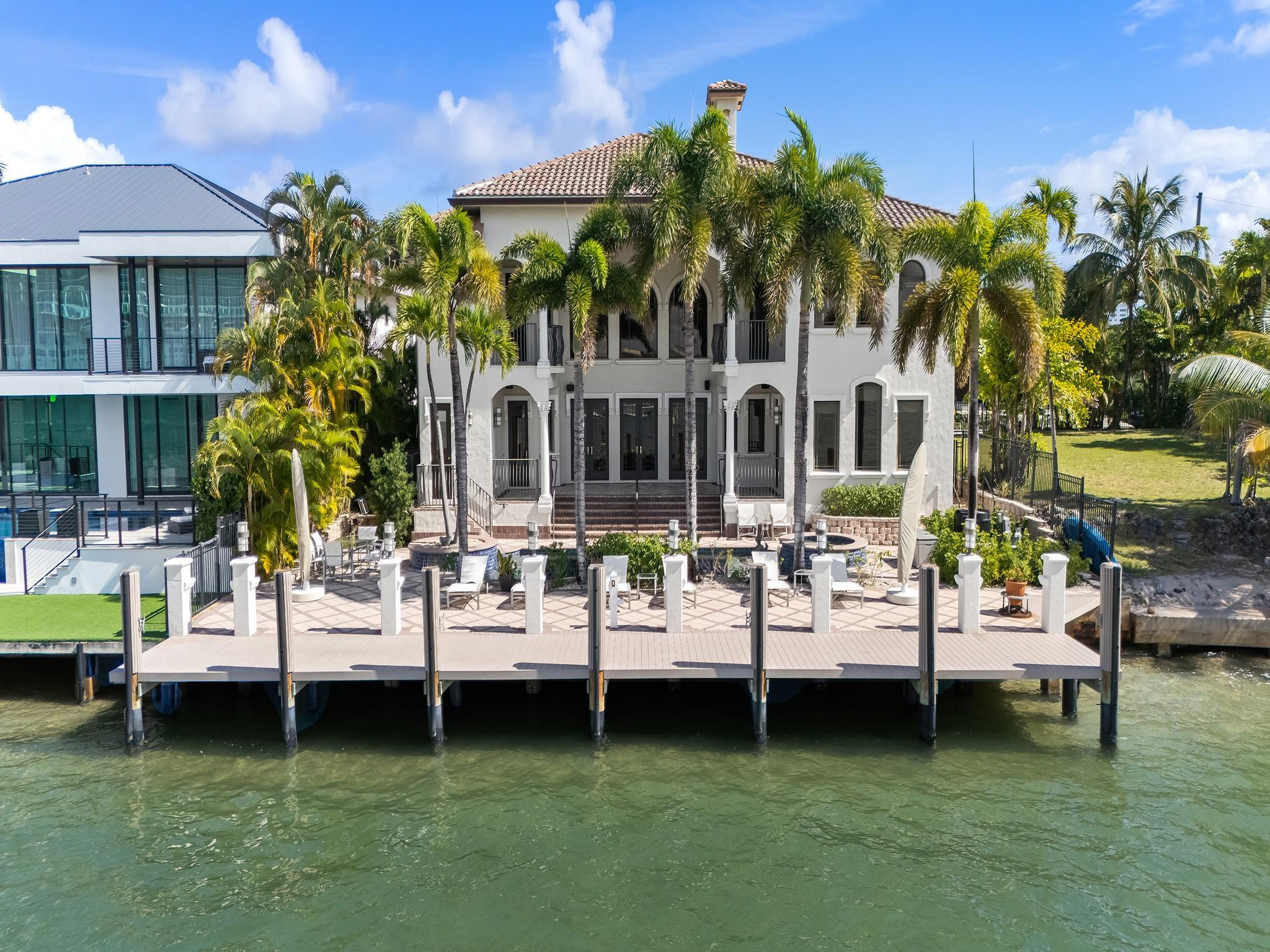 1965 SE 21st Fort Lauderdale, FL 33316