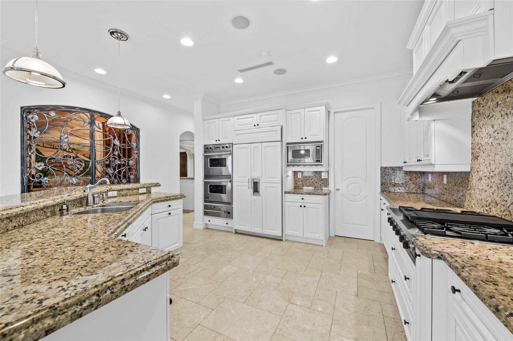 1965 SE 21st Fort Lauderdale, FL 33316