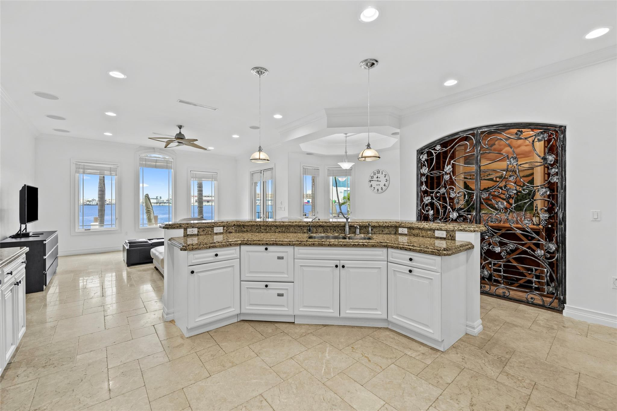 1965 SE 21st Fort Lauderdale, FL 33316