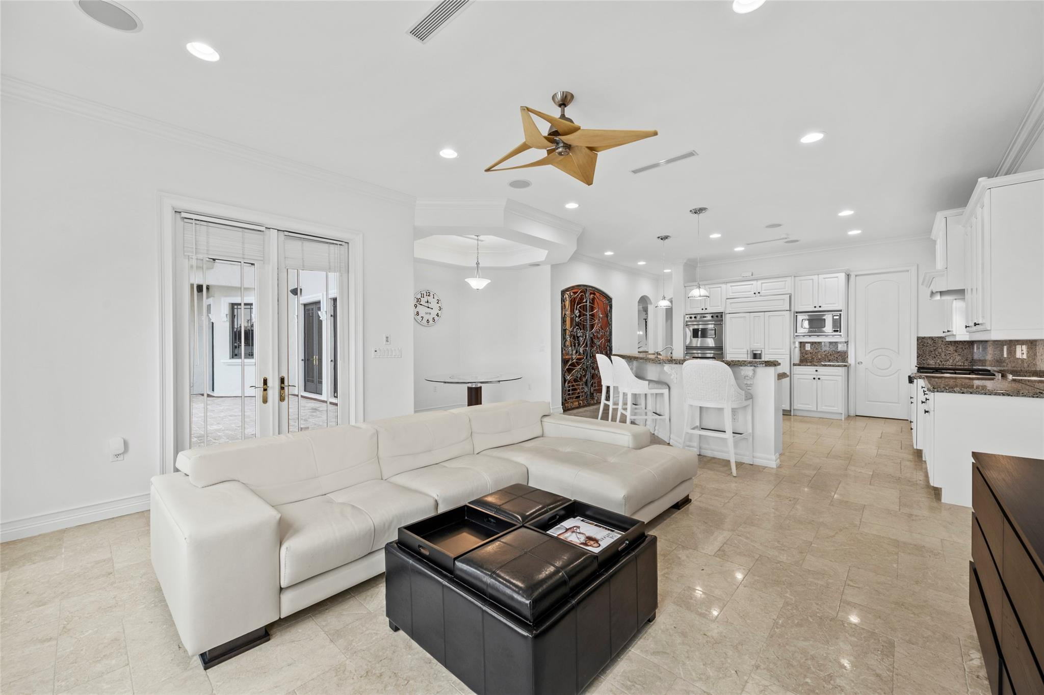 1965 SE 21st Fort Lauderdale, FL 33316