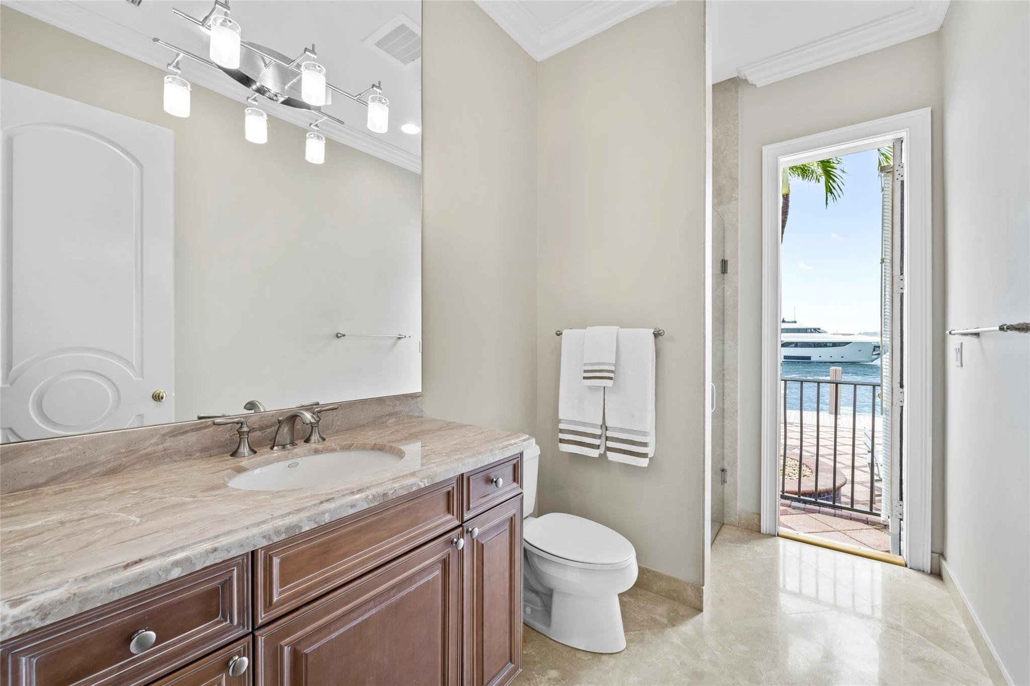 1965 SE 21st Fort Lauderdale, FL 33316