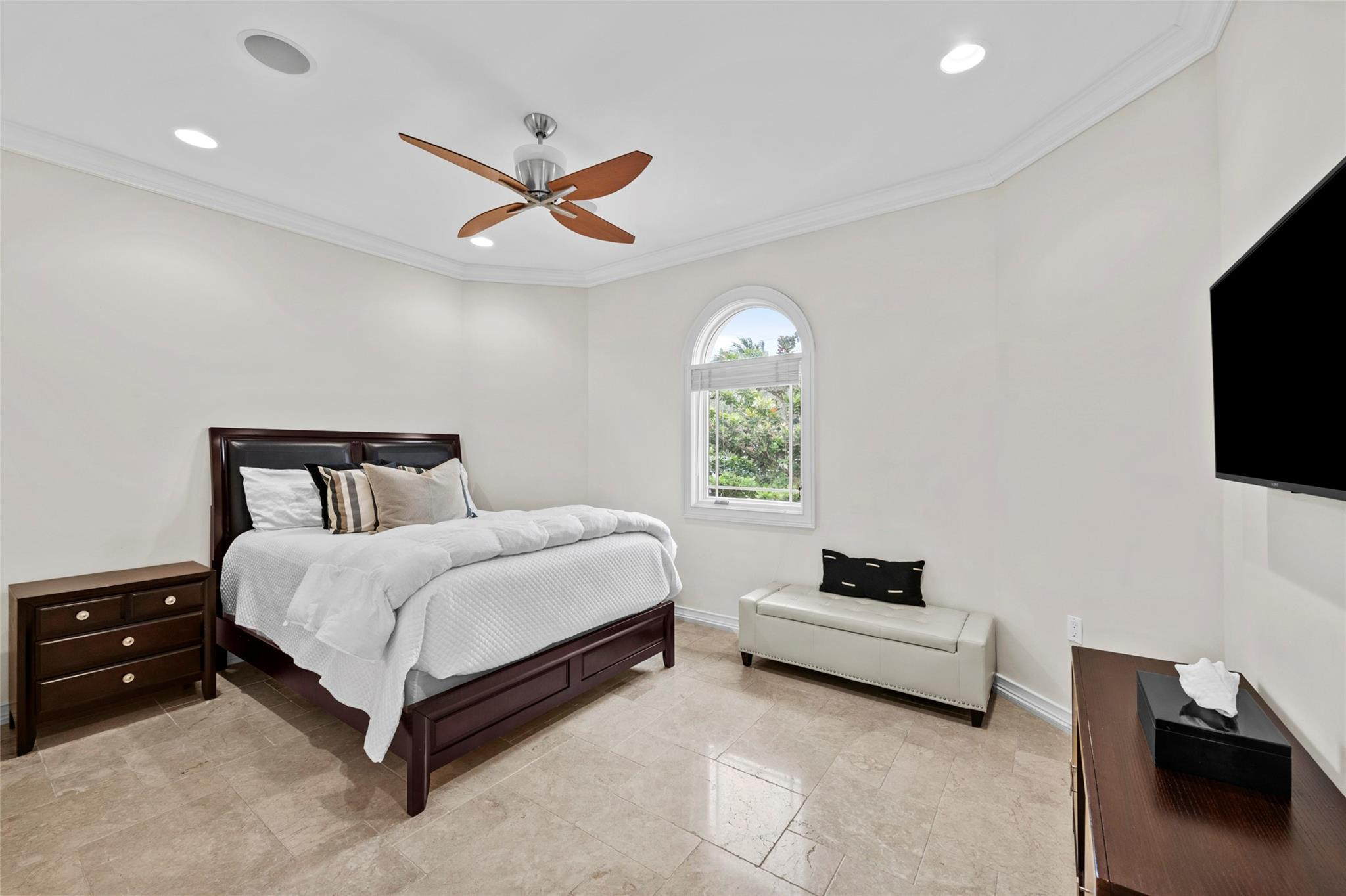 1965 SE 21st Fort Lauderdale, FL 33316