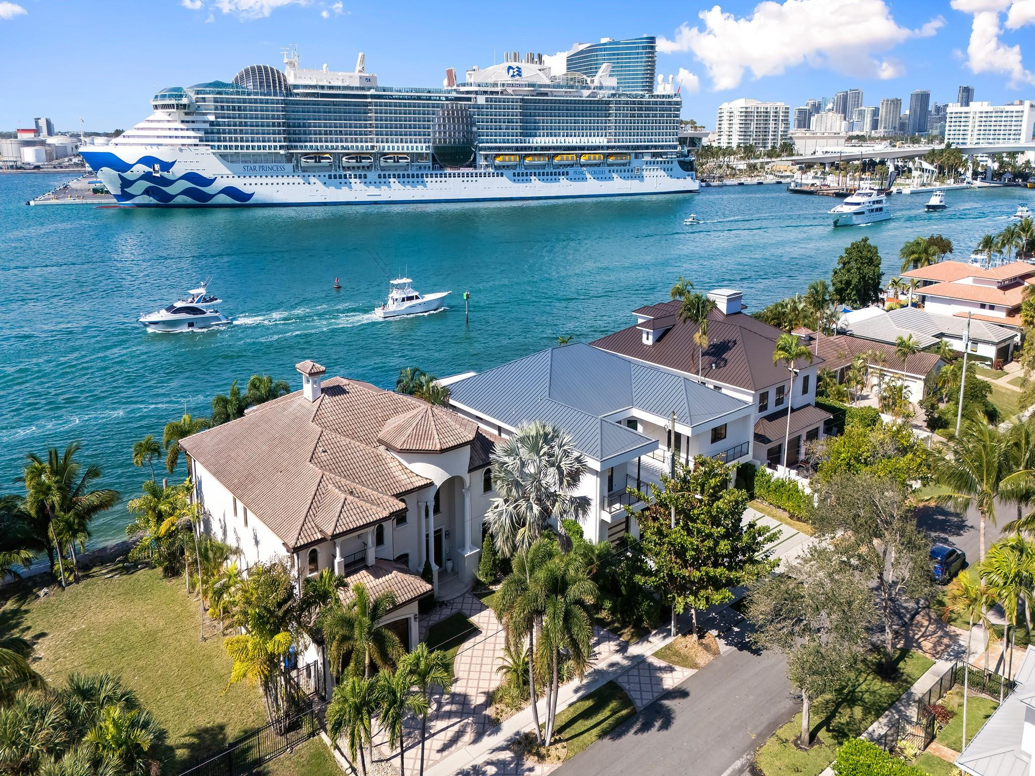 1965 SE 21st Fort Lauderdale, FL 33316