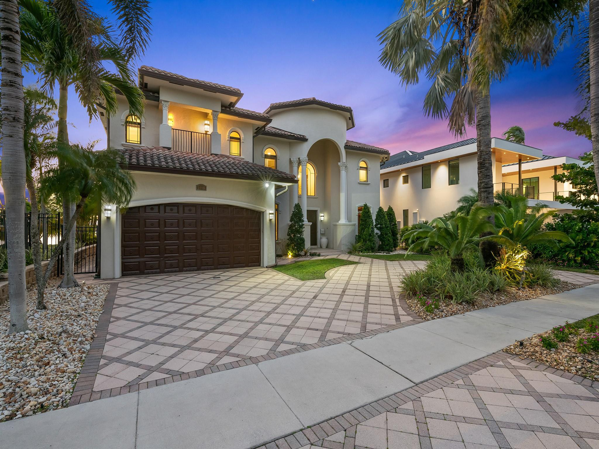 1965 SE 21st Fort Lauderdale, FL 33316