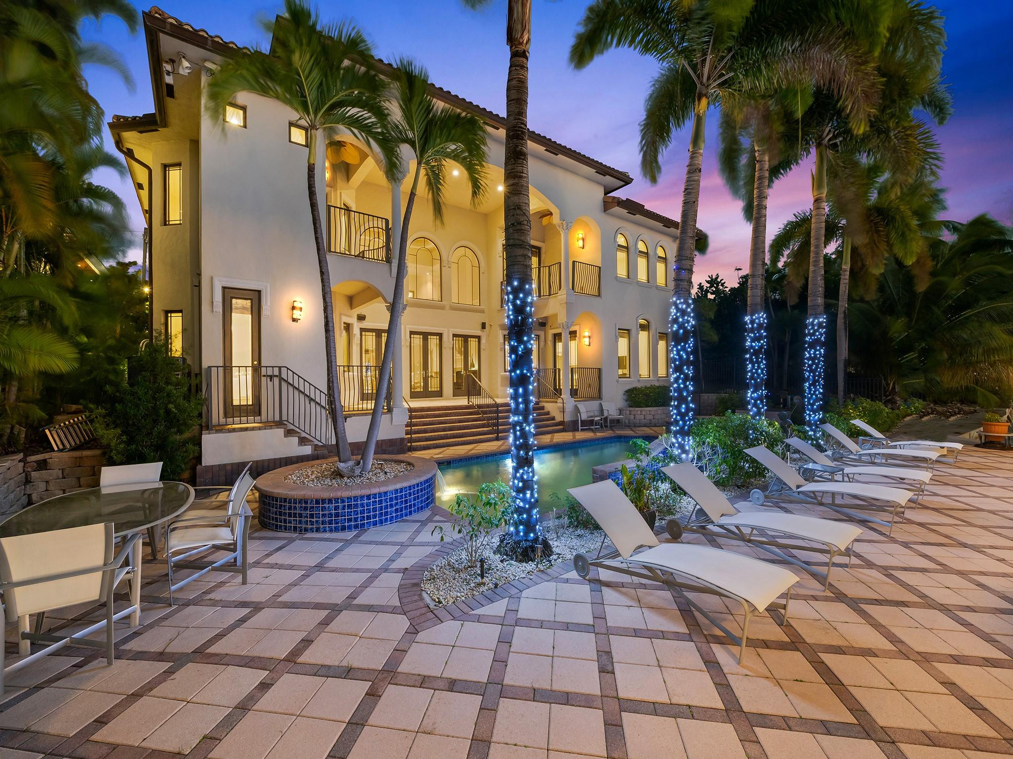 1965 SE 21st Fort Lauderdale, FL 33316