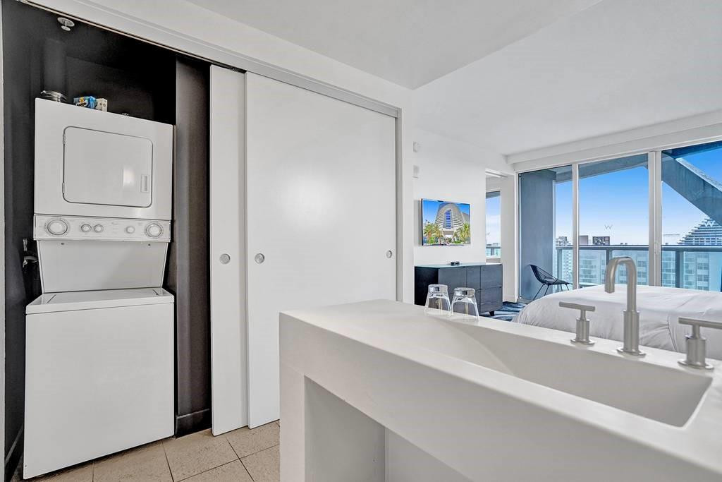 3101 Bayshore #1501 Fort Lauderdale, FL 33304