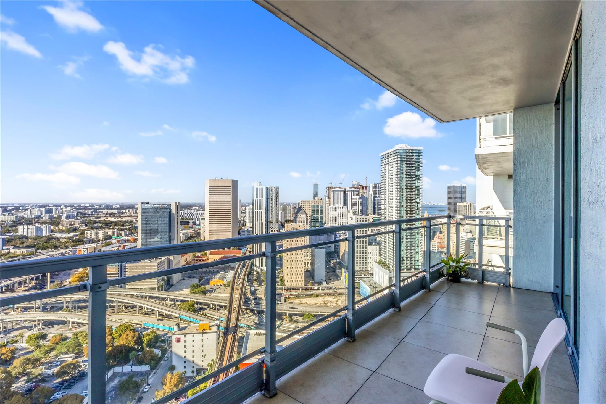 image The Ivy at Riverfront10