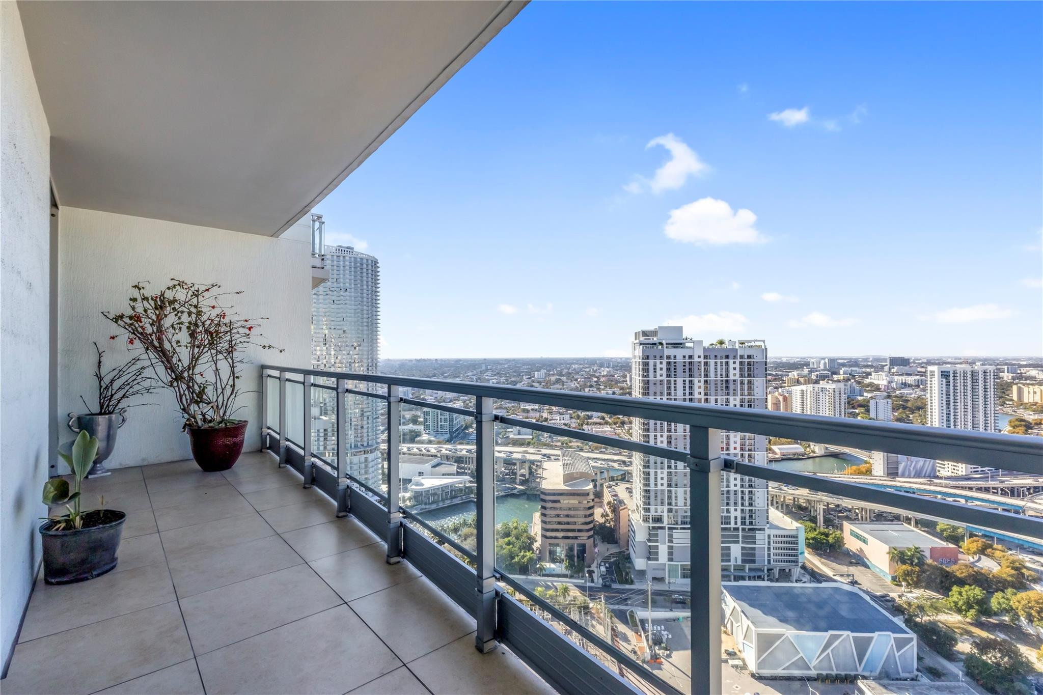 image The Ivy at Riverfront11