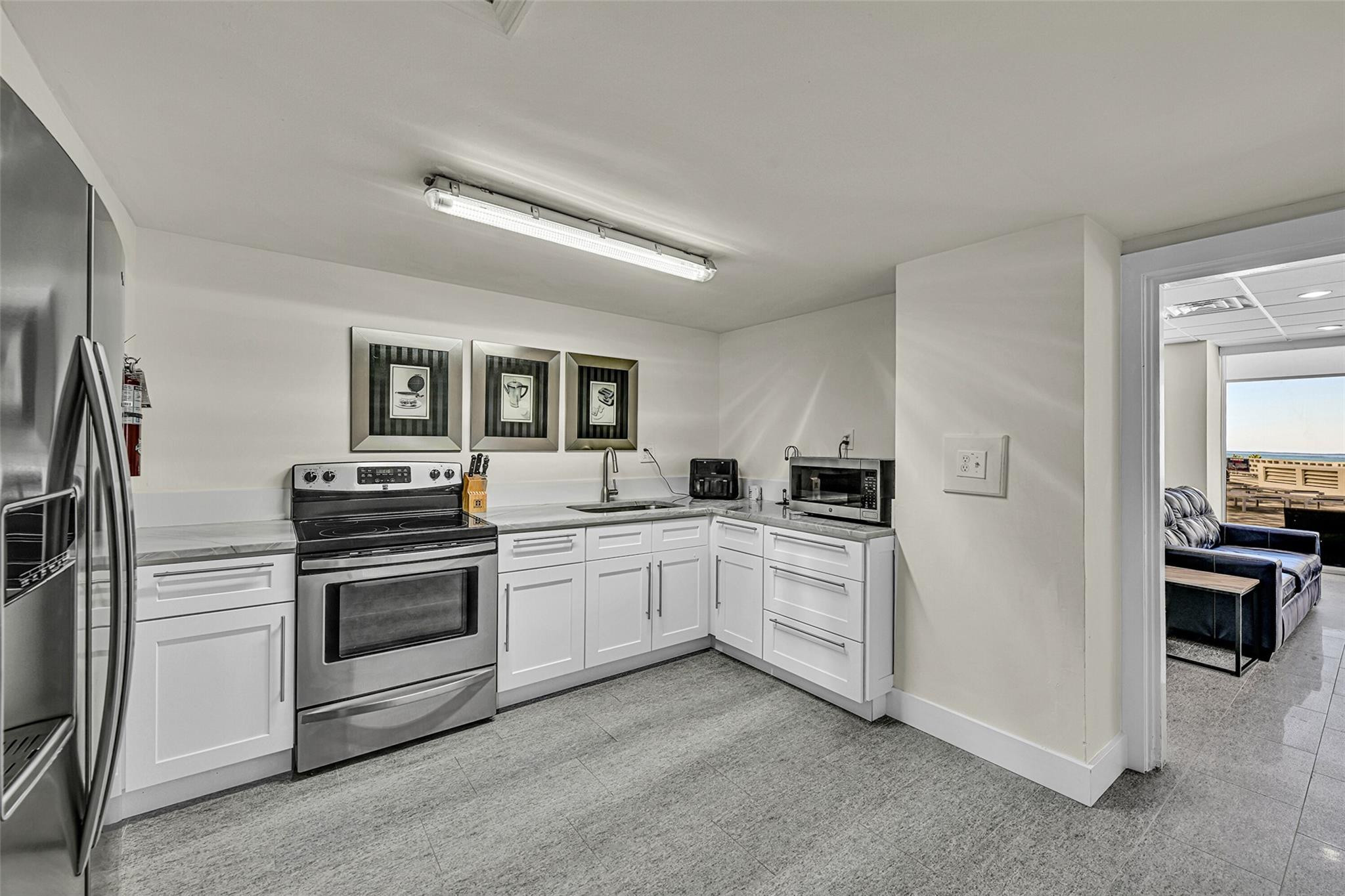 3700 Galt Ocean #1215 Fort Lauderdale, FL 33308