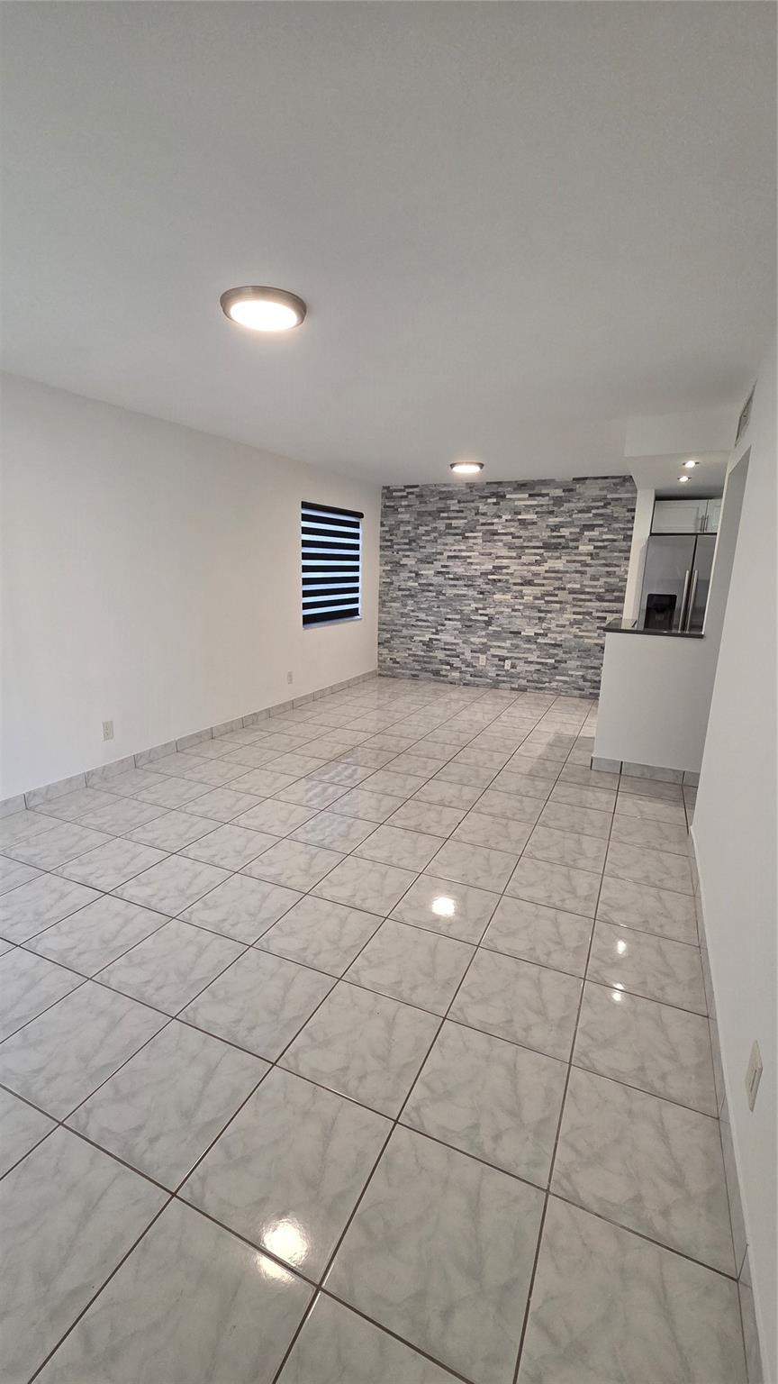 5375 SW 40th #105 Fort Lauderdale, FL 33314