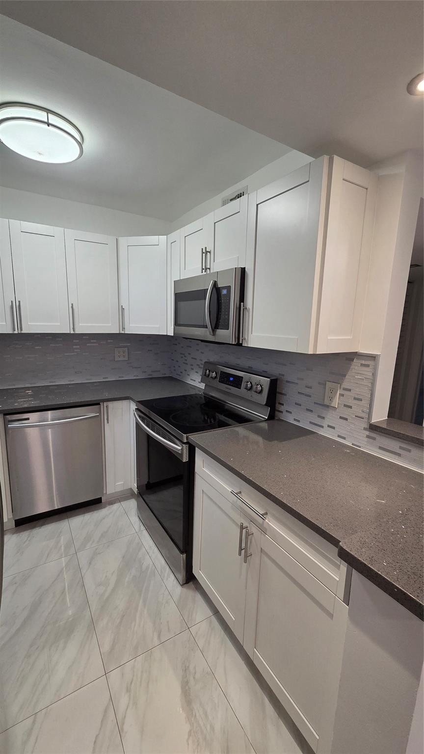 5375 SW 40th #105 Fort Lauderdale, FL 33314