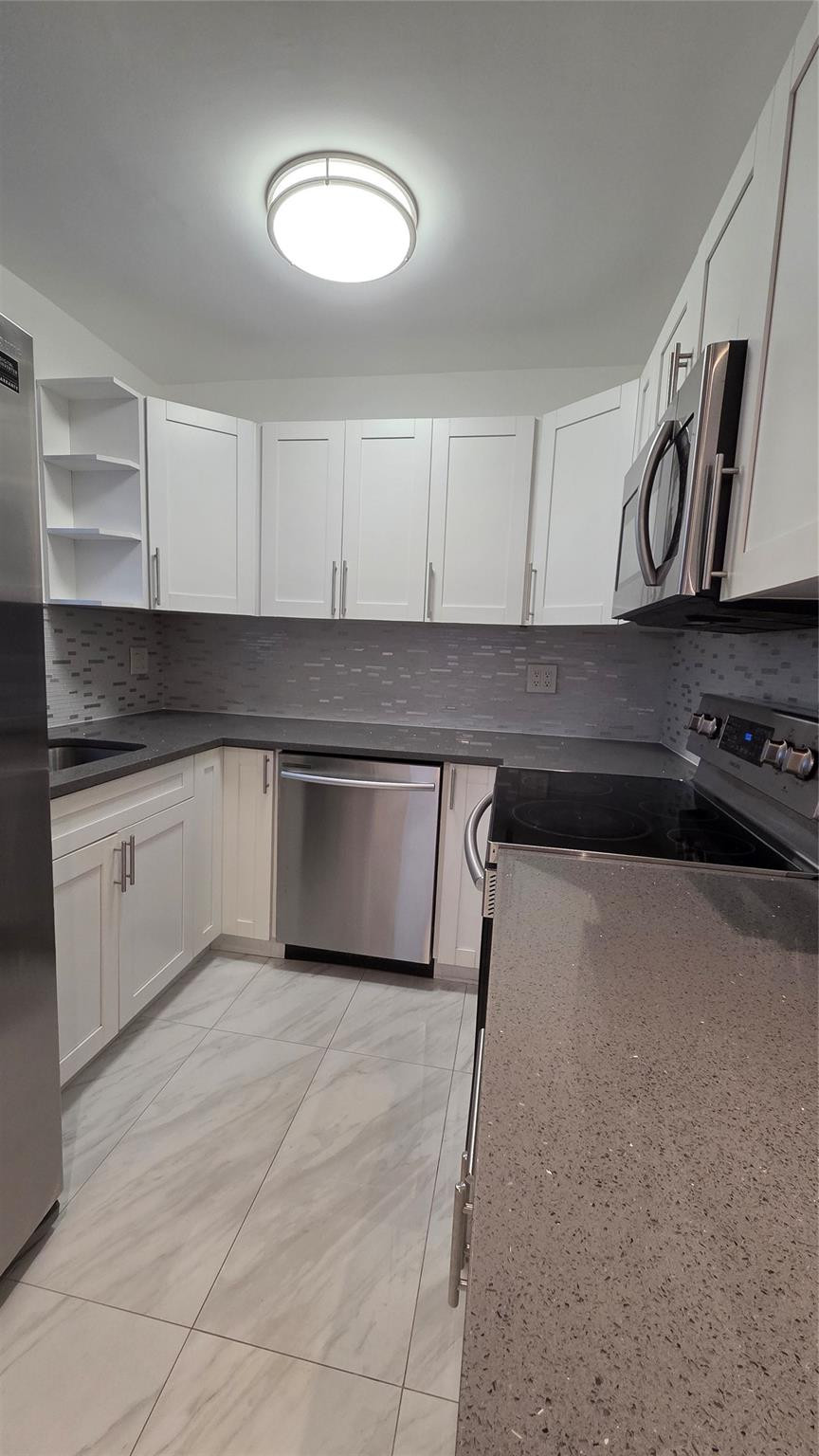 5375 SW 40th #105 Fort Lauderdale, FL 33314