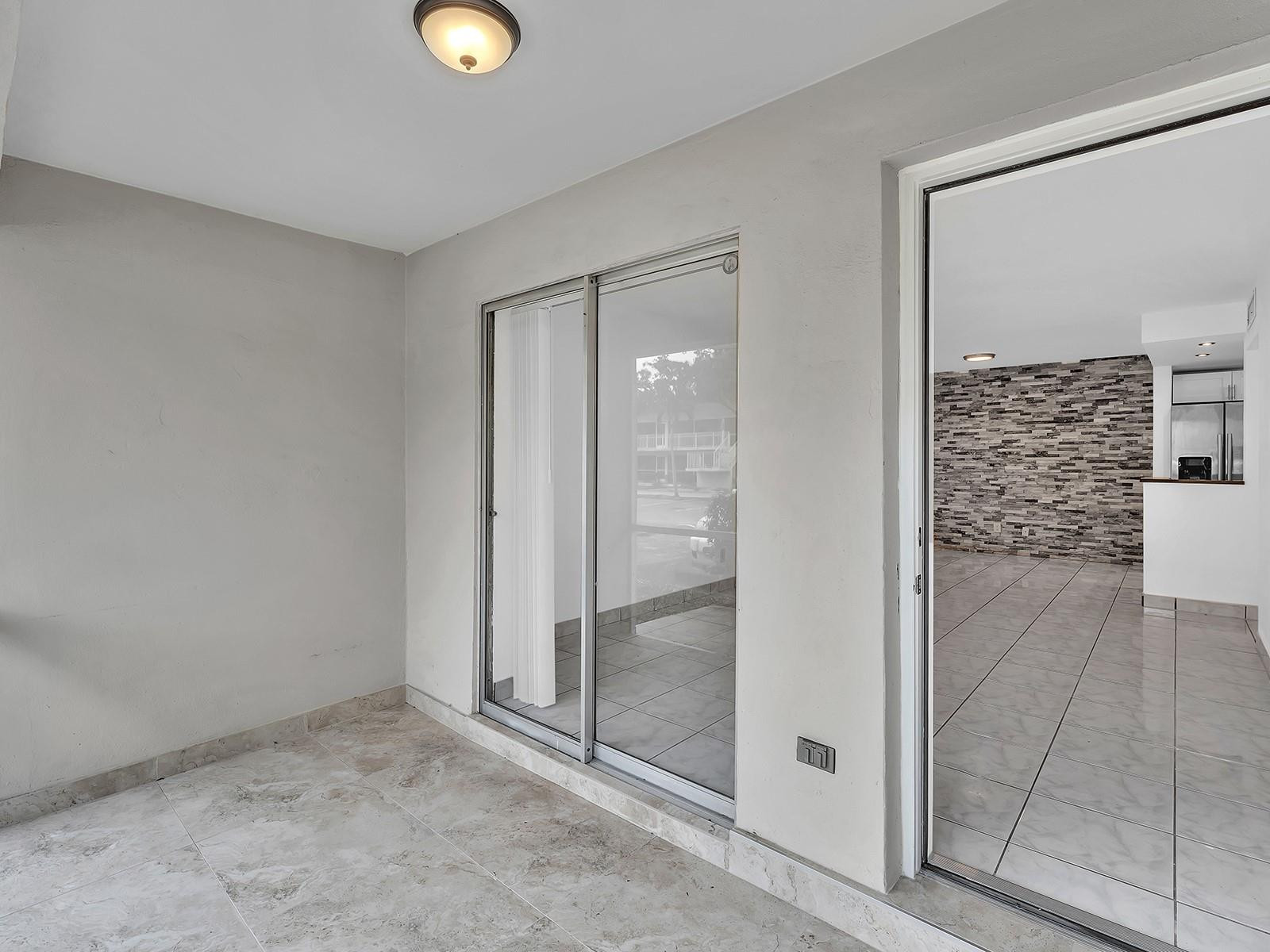 5375 SW 40th #105 Fort Lauderdale, FL 33314