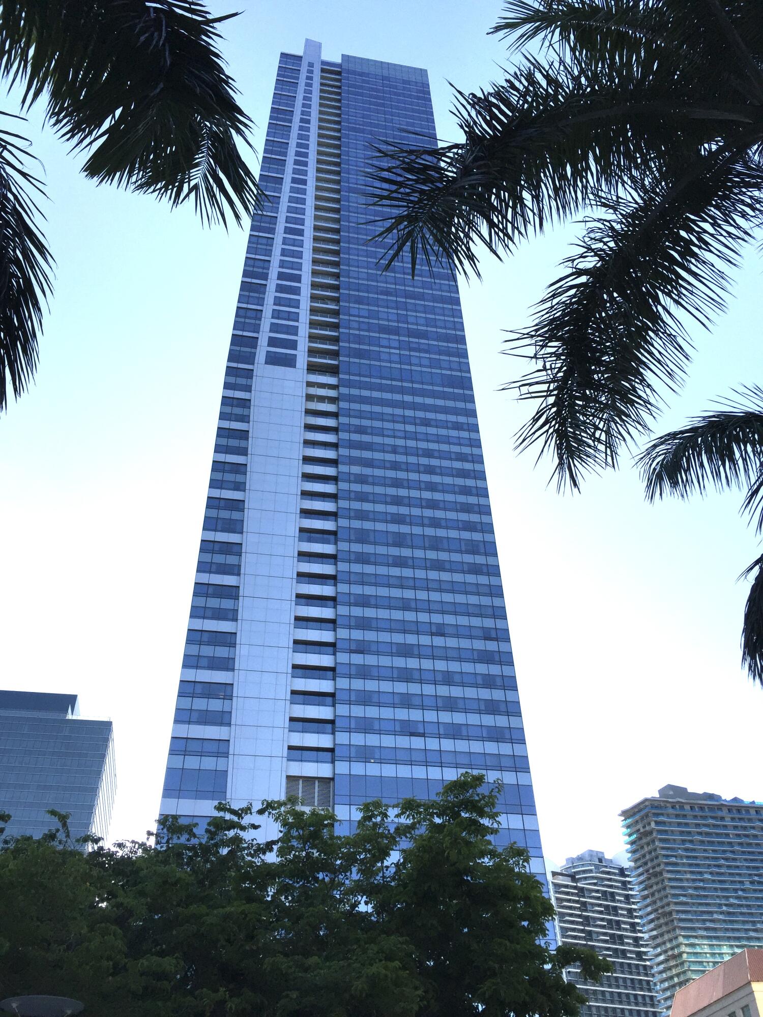 1435 Brickell Ave #3402