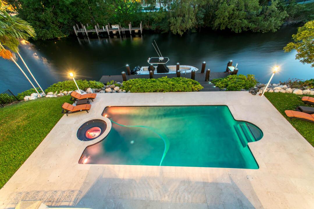 322 Costanera Rd Coral Gables, FL 33143 322 Costanera Rd Coral Gables, FL 33143