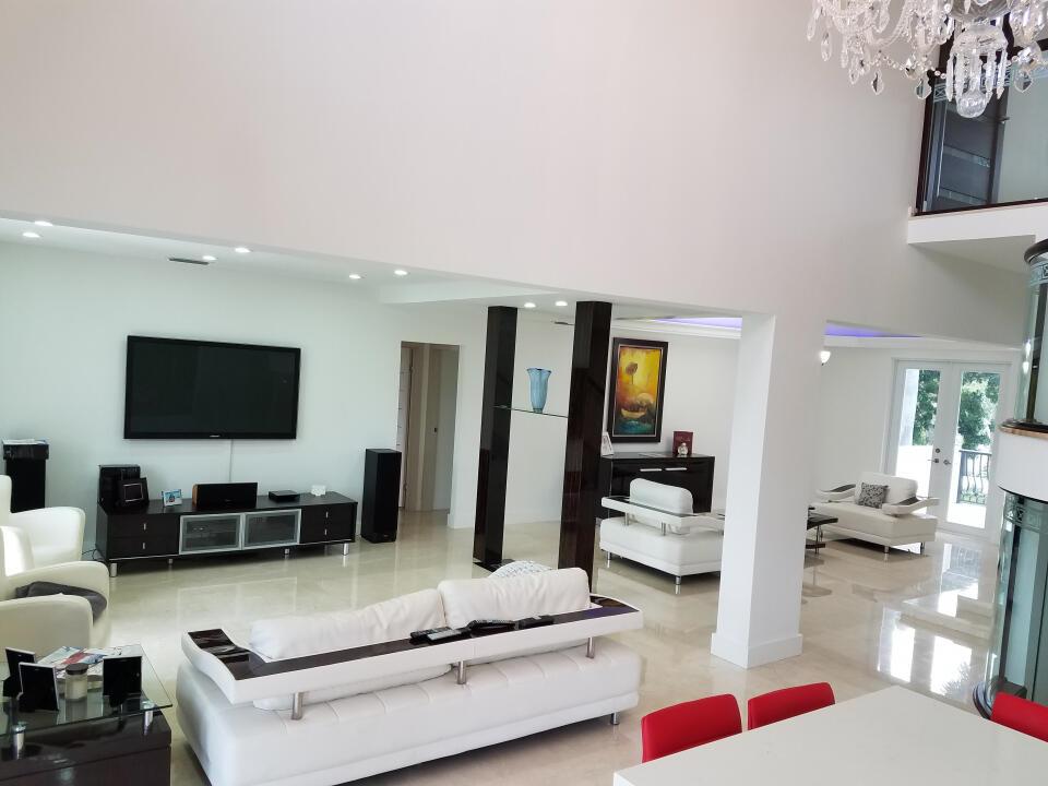 322 Costanera Rd Coral Gables, FL 33143 322 Costanera Rd Coral Gables, FL 33143