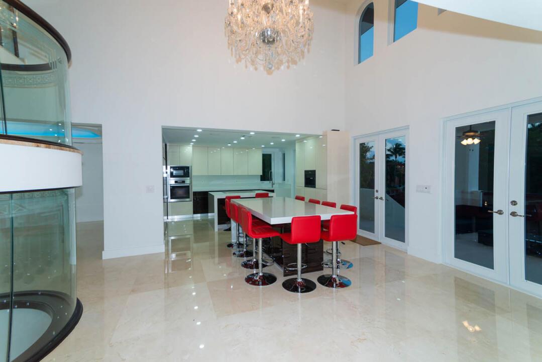 322 Costanera Rd Coral Gables, FL 33143 322 Costanera Rd Coral Gables, FL 33143