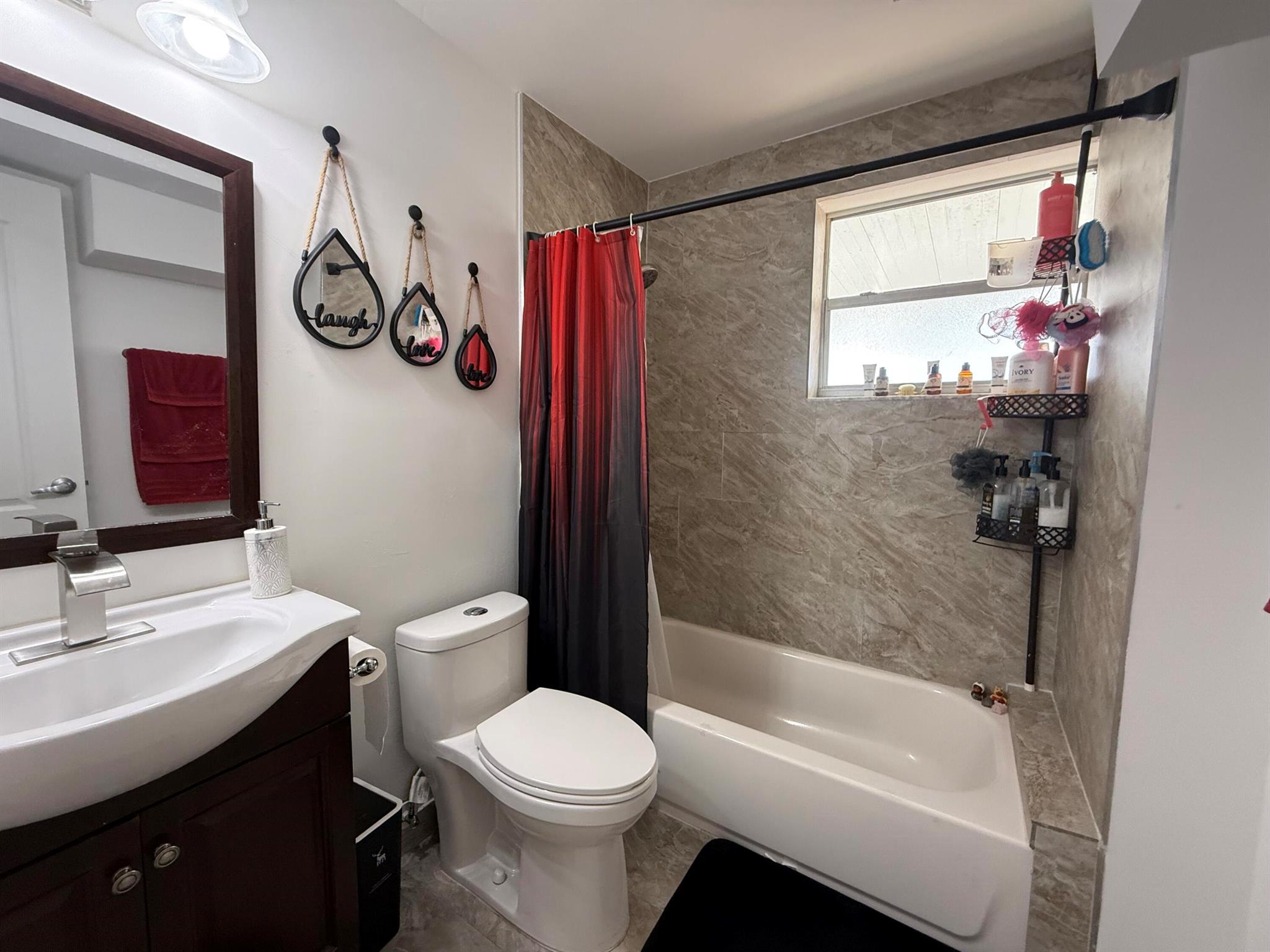 303 NW 28th Way,Fort Lauderdale, FL 33311