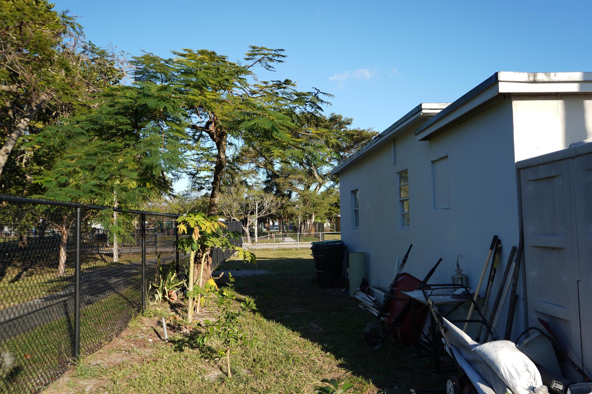 303 NW 28th Way,Fort Lauderdale, FL 33311