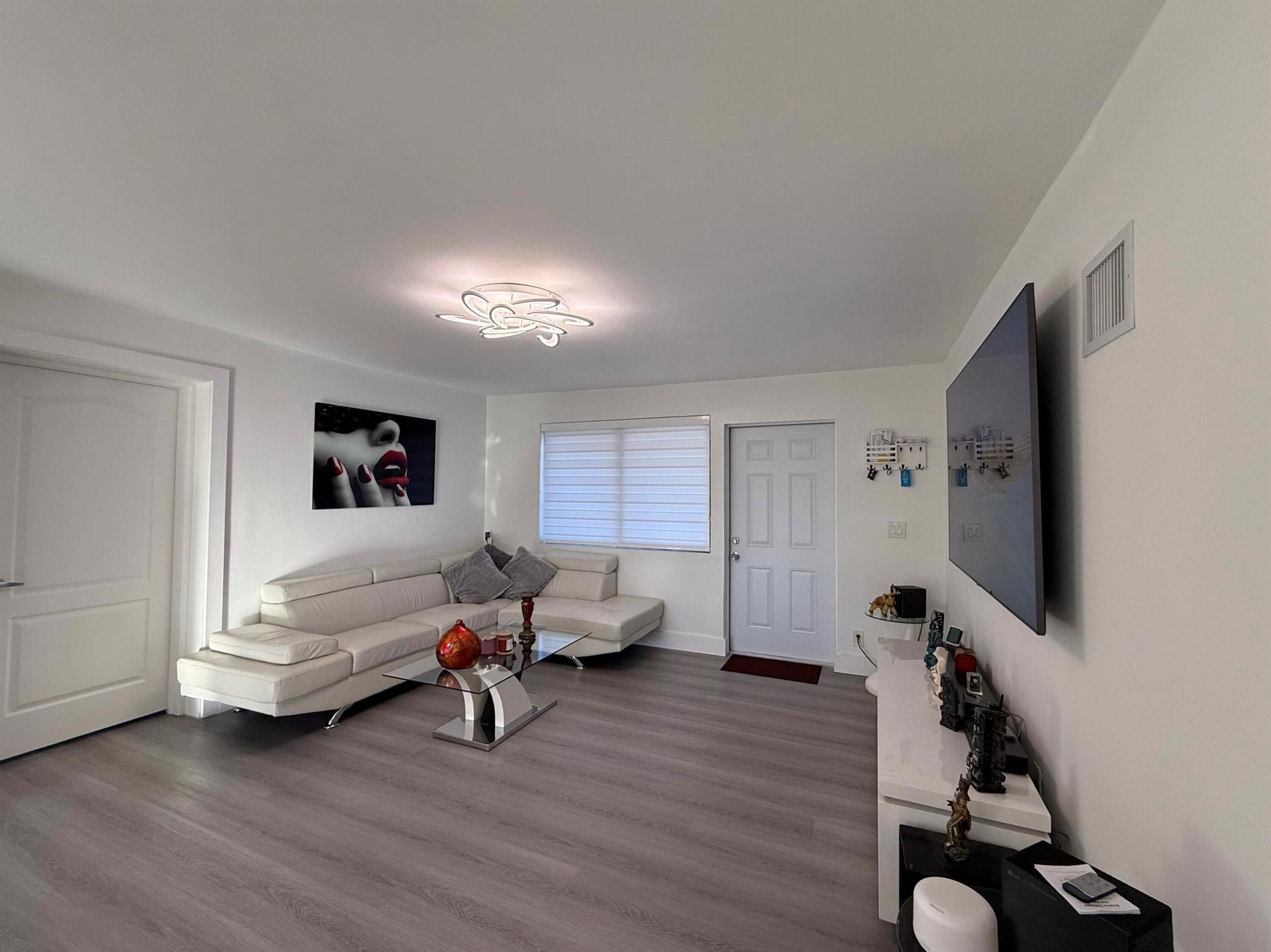 303 NW 28th Way,Fort Lauderdale, FL 33311