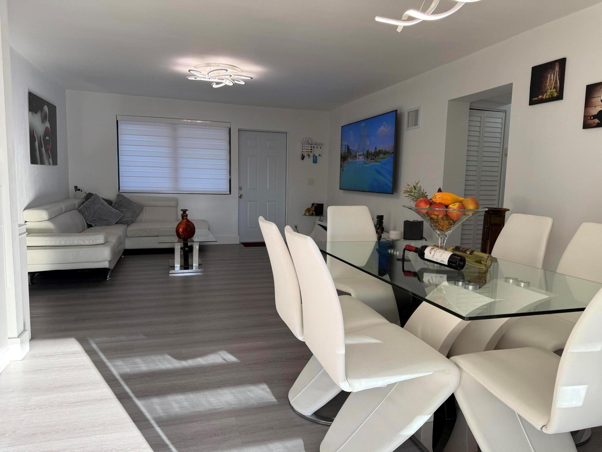 303 NW 28th Way,Fort Lauderdale, FL 33311